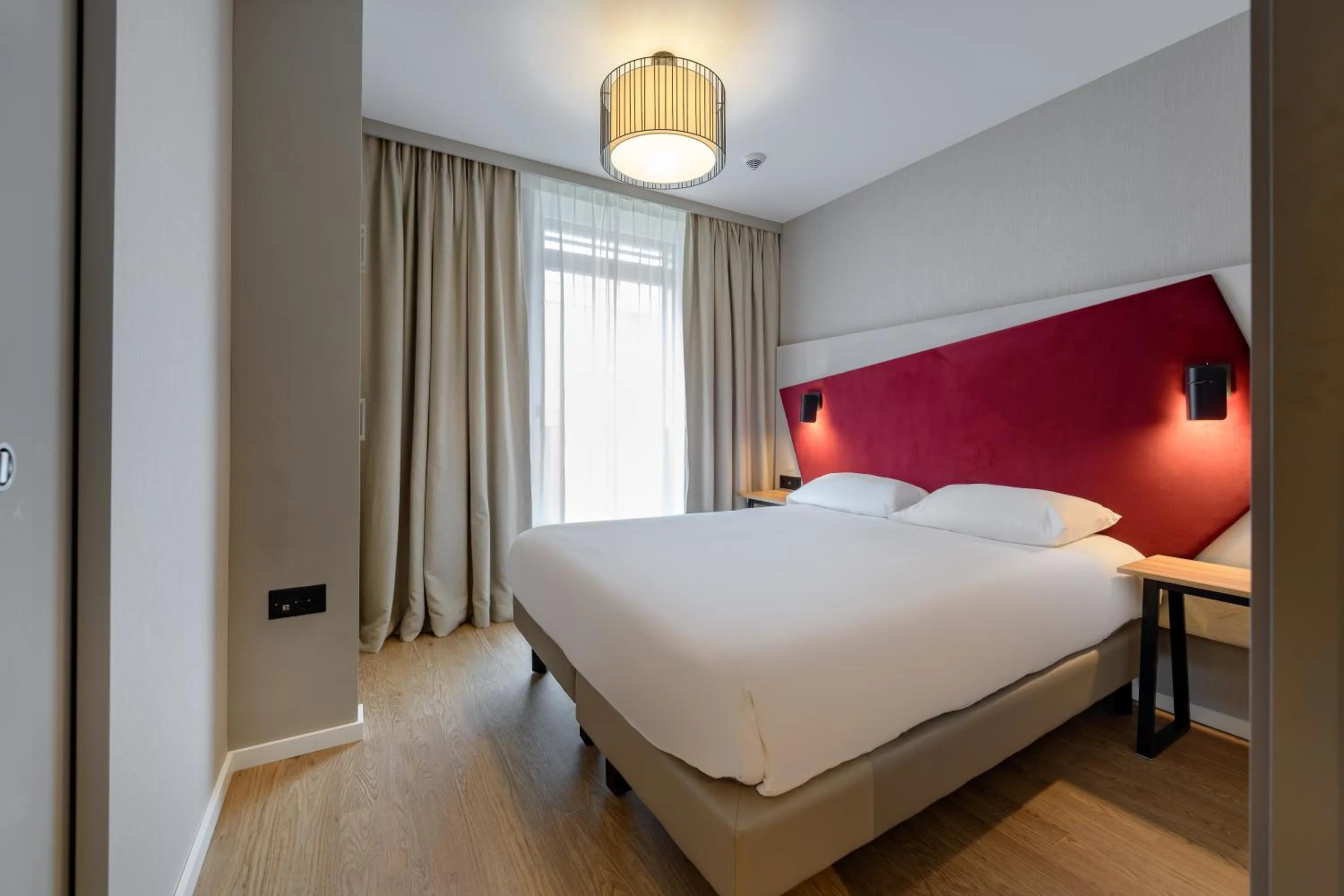 Bedroom, Bed in Aparthotel Adagio Zurich City Center