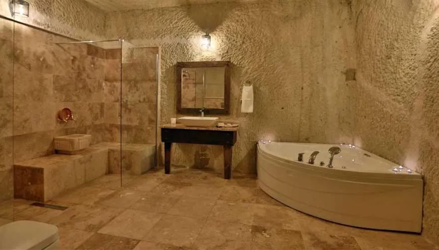 Shower in Nox Cave Hotel Special Class