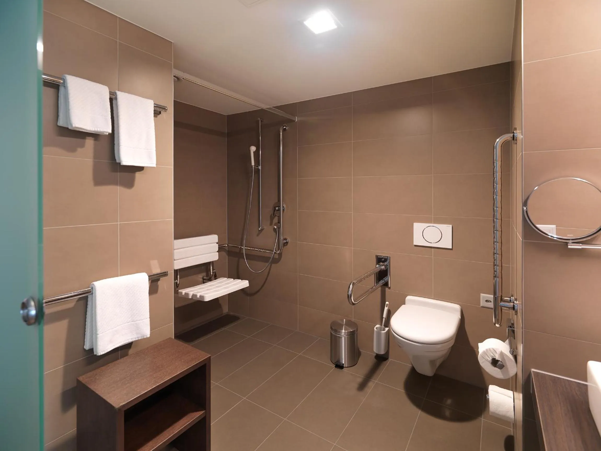 Bathroom in Hotel Artos Interlaken