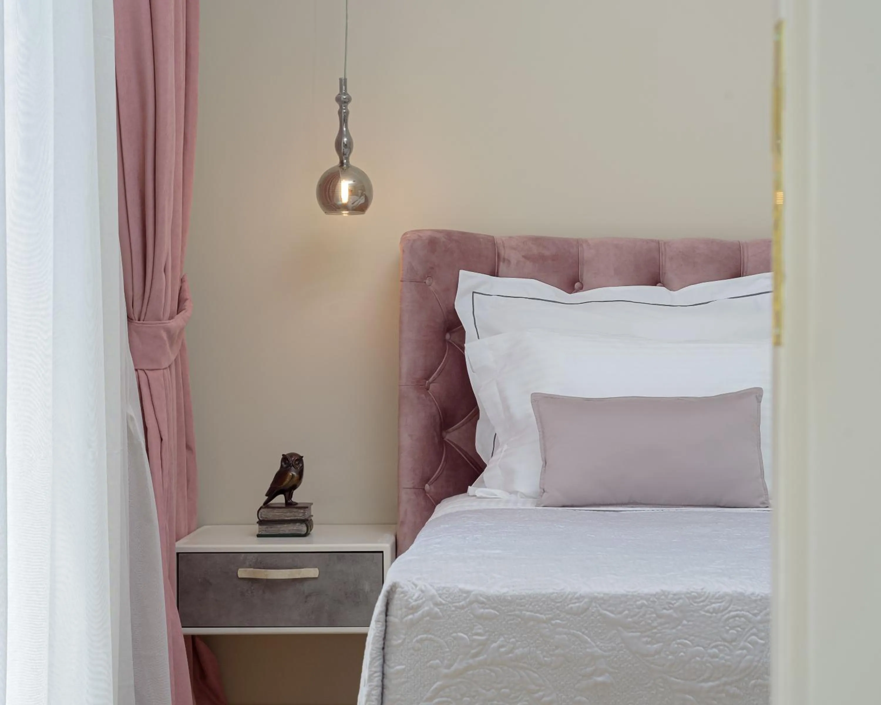 Bed in THIRAMENOUS RESIDENCE