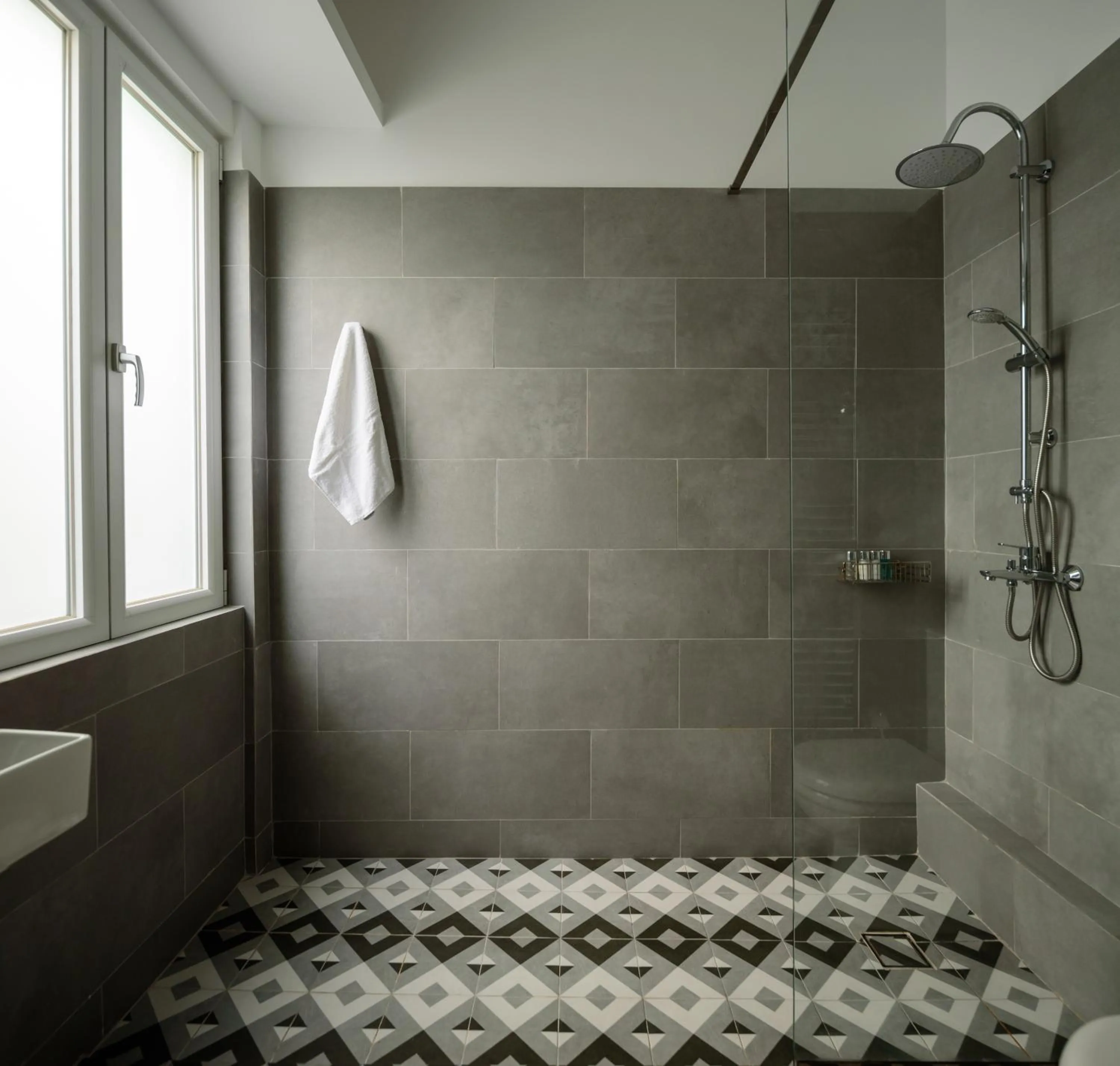 Bathroom in THIRAMENOUS RESIDENCE