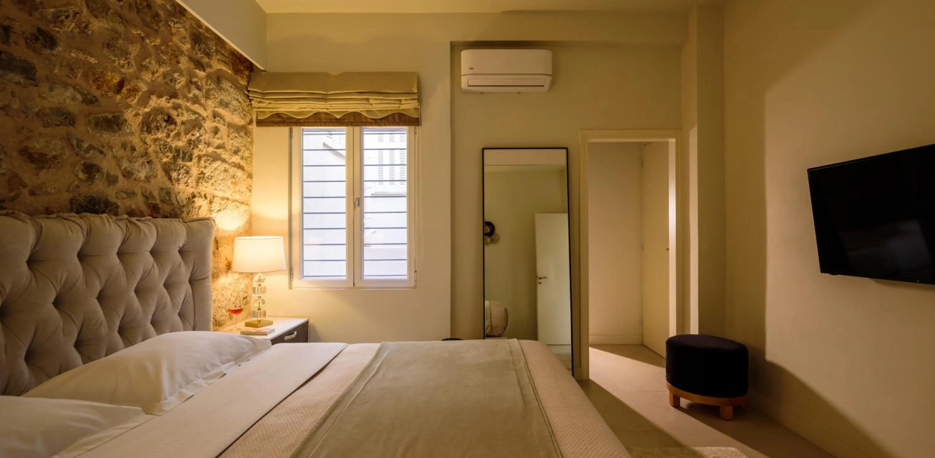 Bed in THIRAMENOUS RESIDENCE