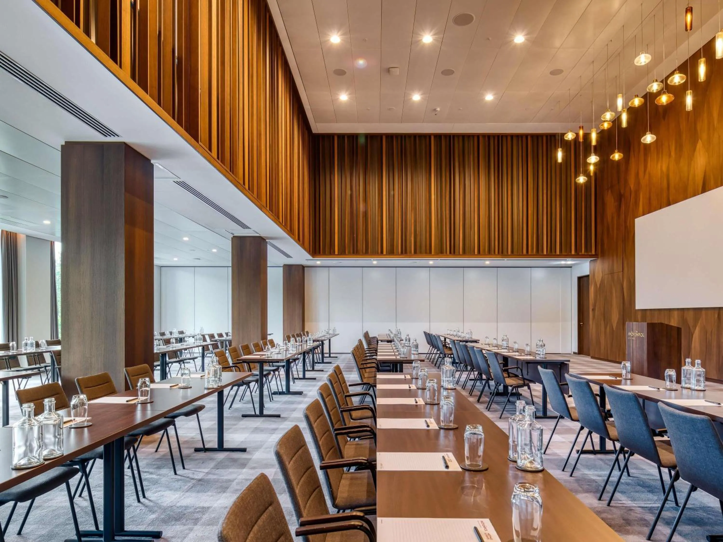 Meeting/conference room in Mövenpick Hotel Basel