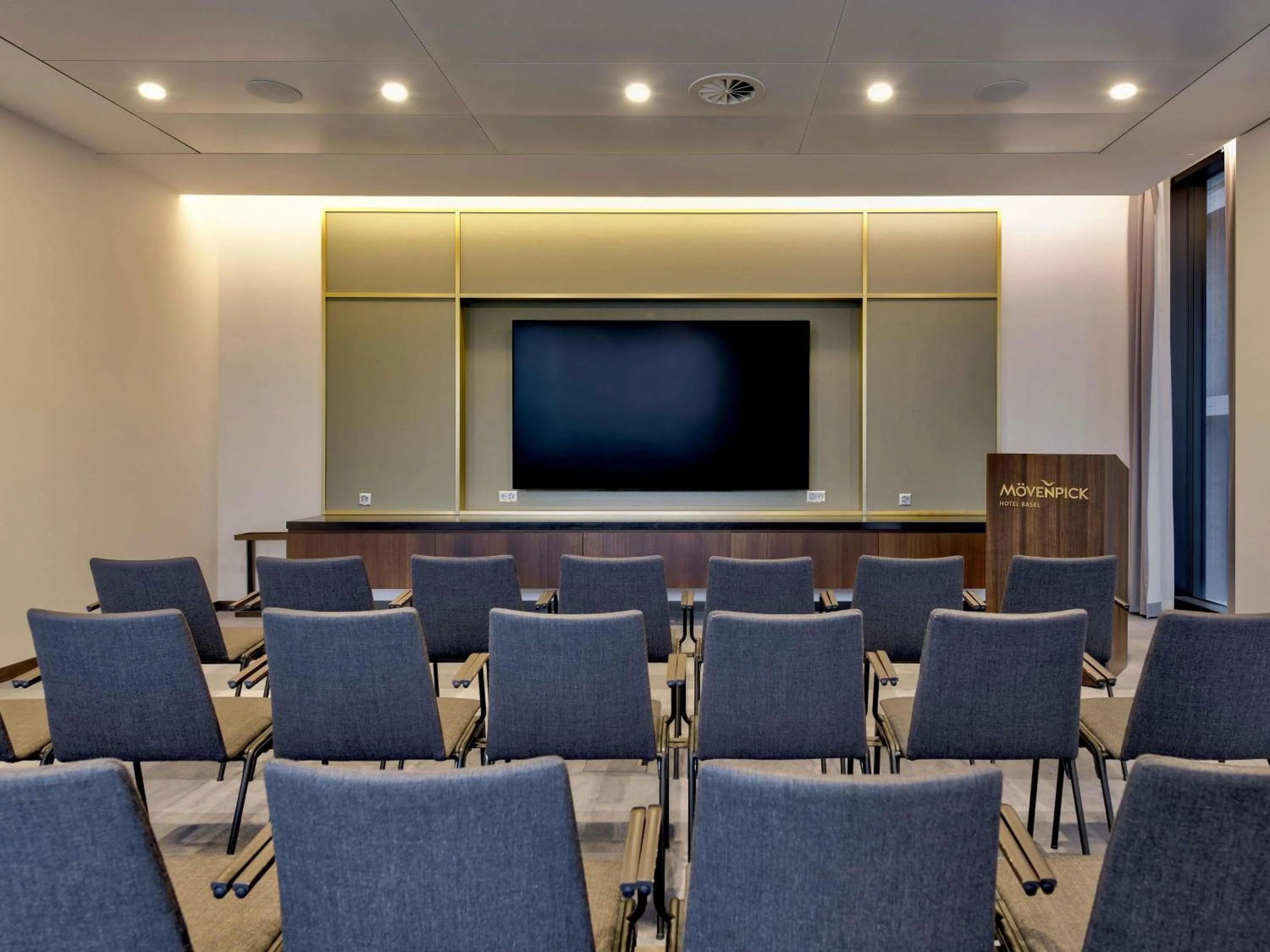 Meeting/conference room in Mövenpick Hotel Basel