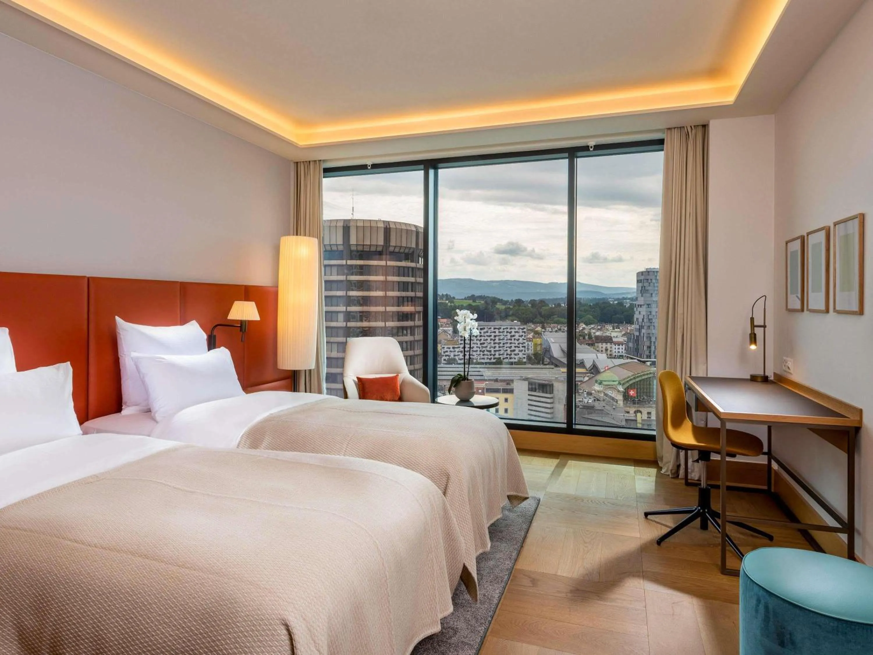 Bedroom, Bed in Mövenpick Hotel Basel