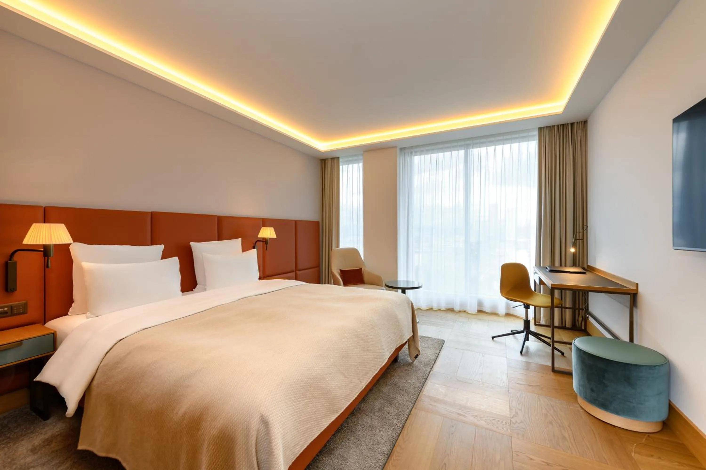 Bedroom, Bed in Mövenpick Hotel Basel