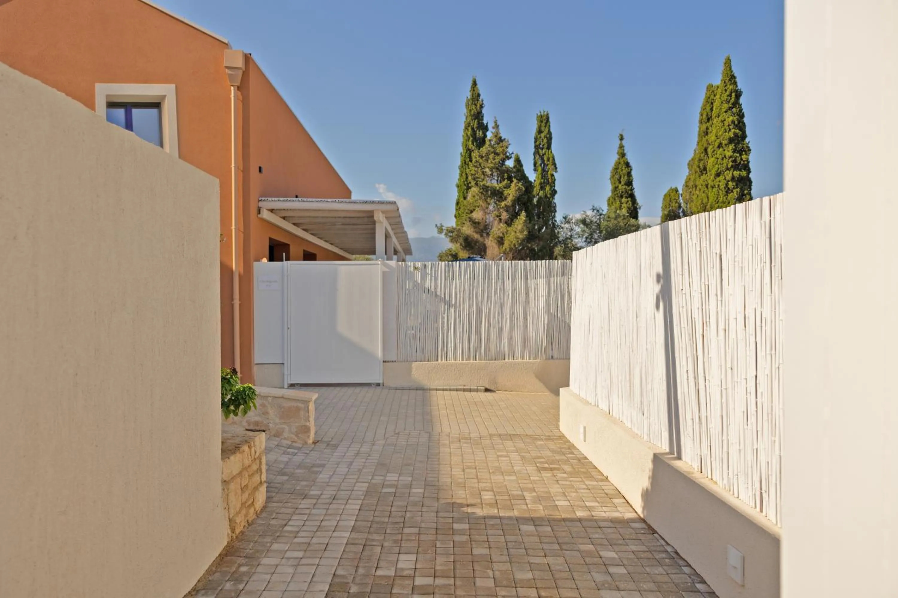 Tessera Villas & Studios Collection