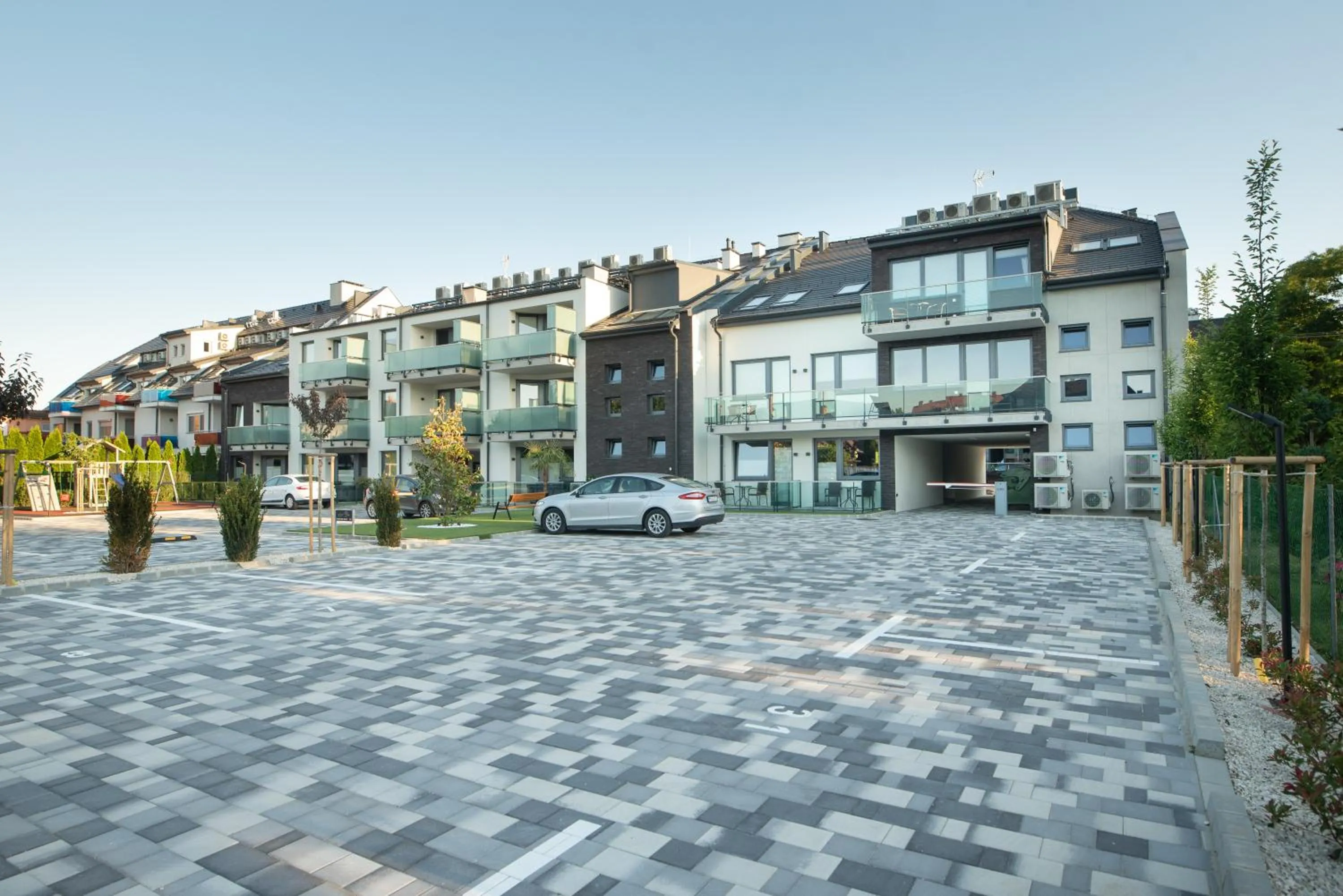 Property building in R31 Residence