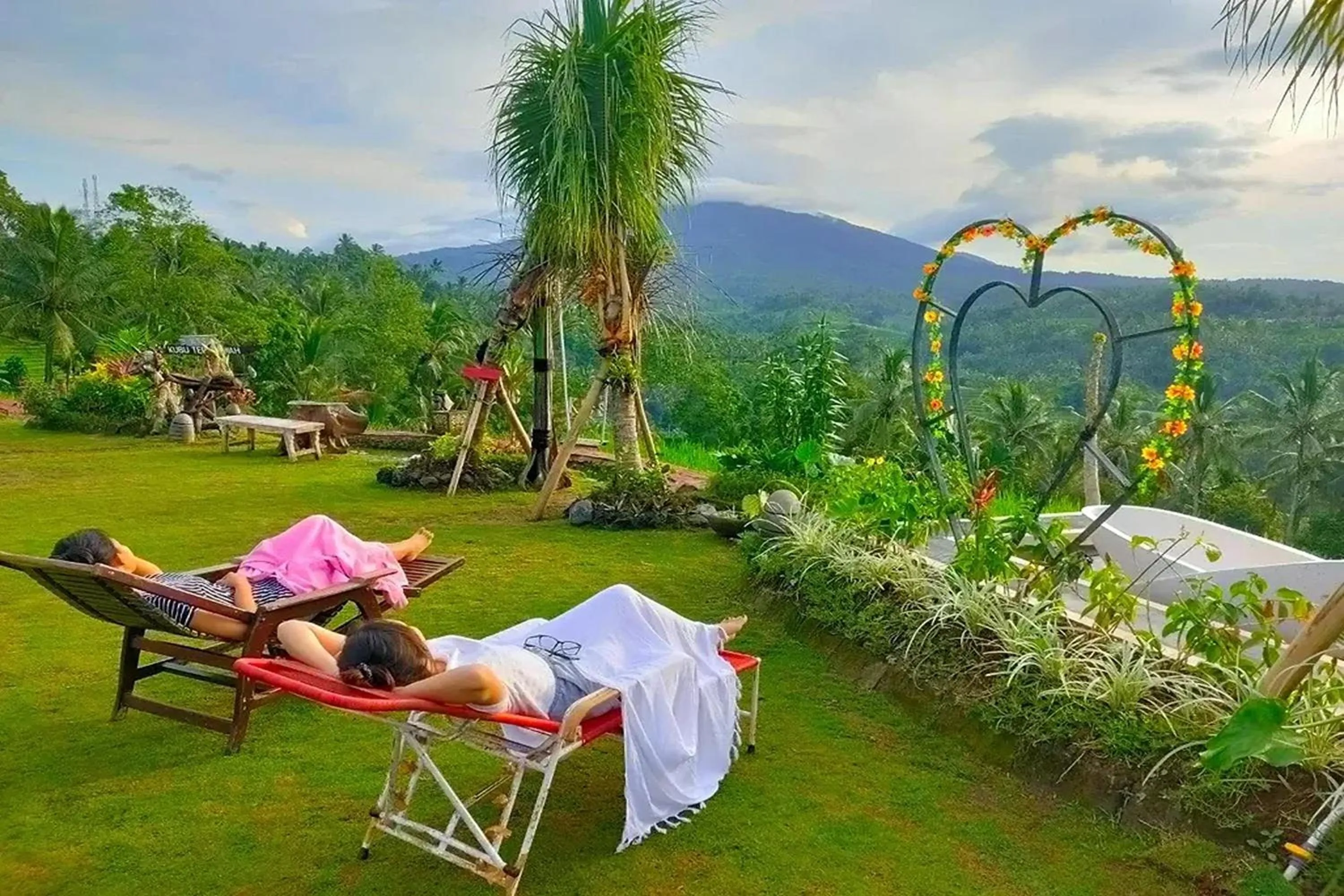 People in KTS - Kubu Tepi Sawah