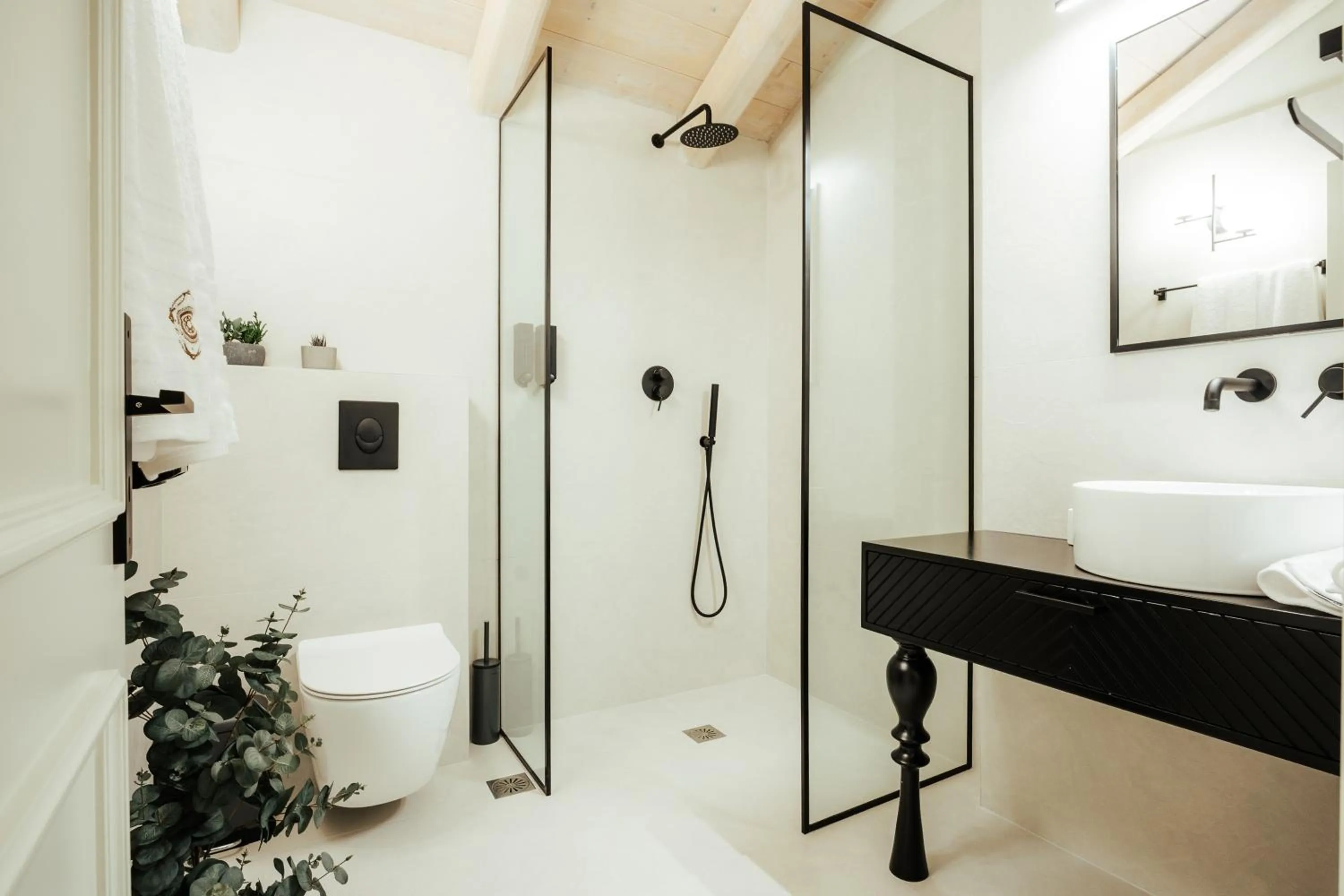 Bathroom in Espero Royal Stay
