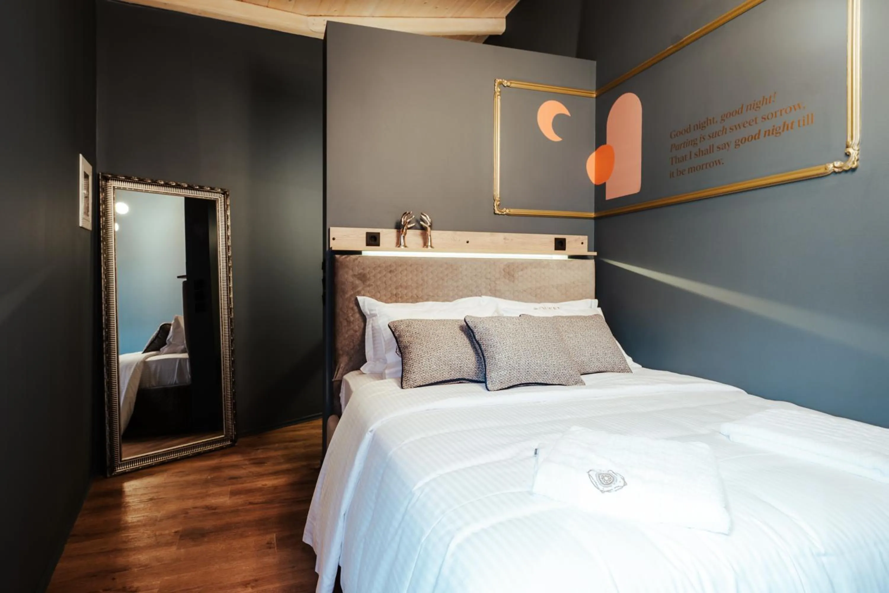 Bed in Espero Royal Stay