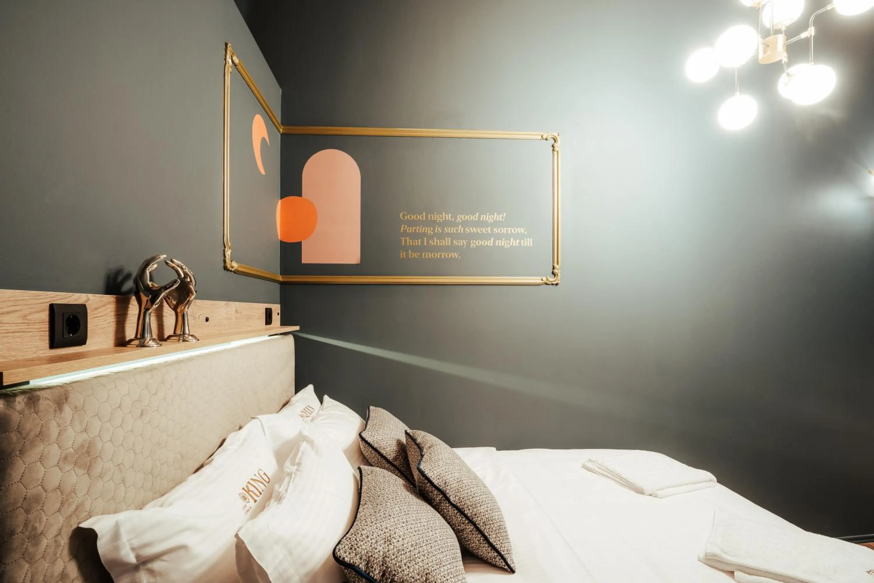 Bed in Espero Royal Stay