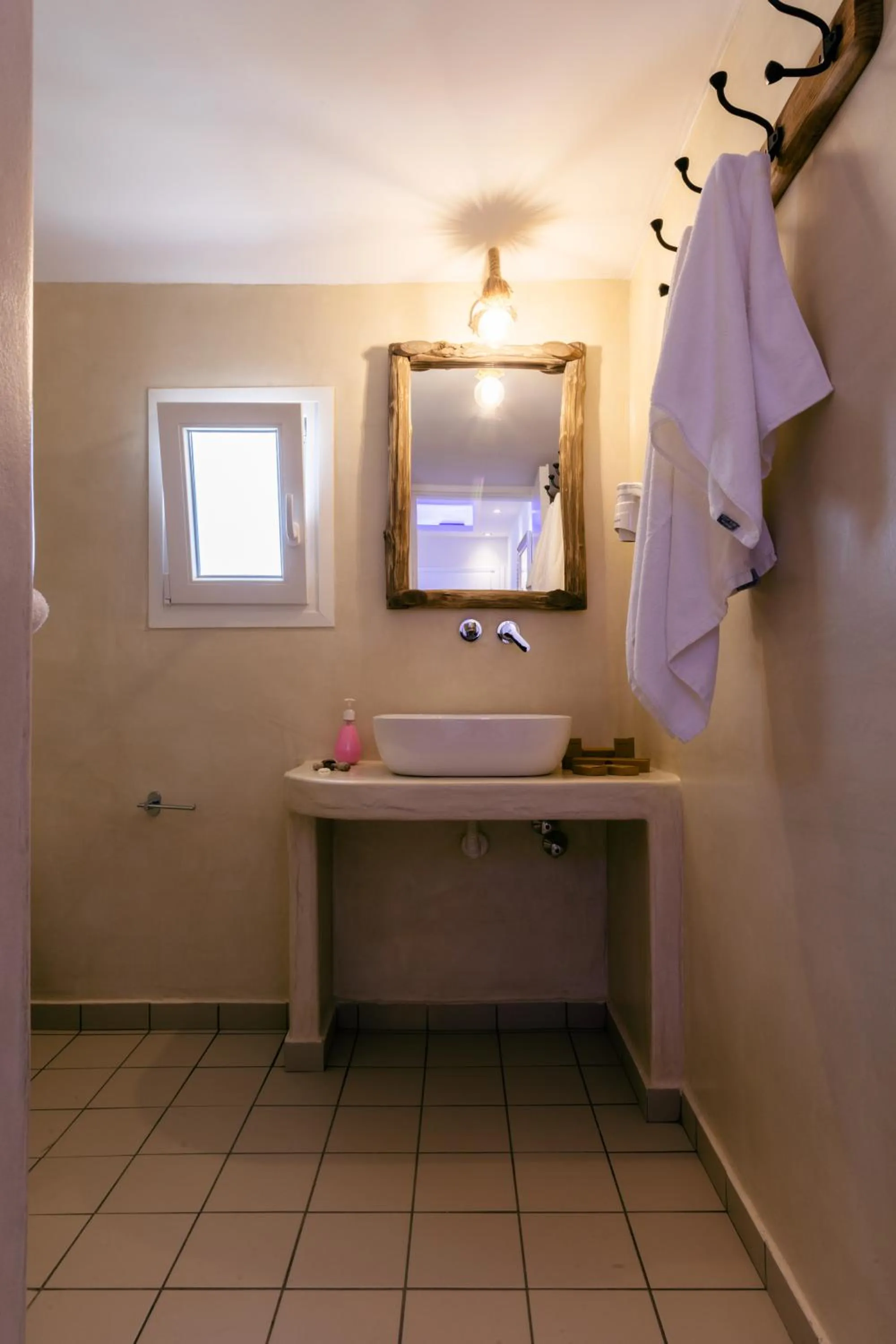 Bathroom in Mikri Vigla Hotel Beach Resort