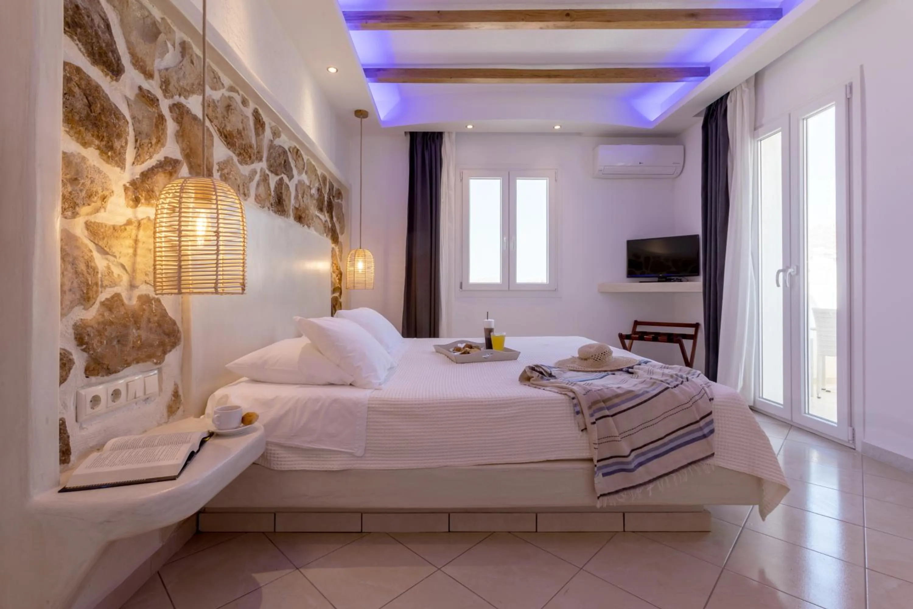 Bed in Mikri Vigla Hotel Beach Resort