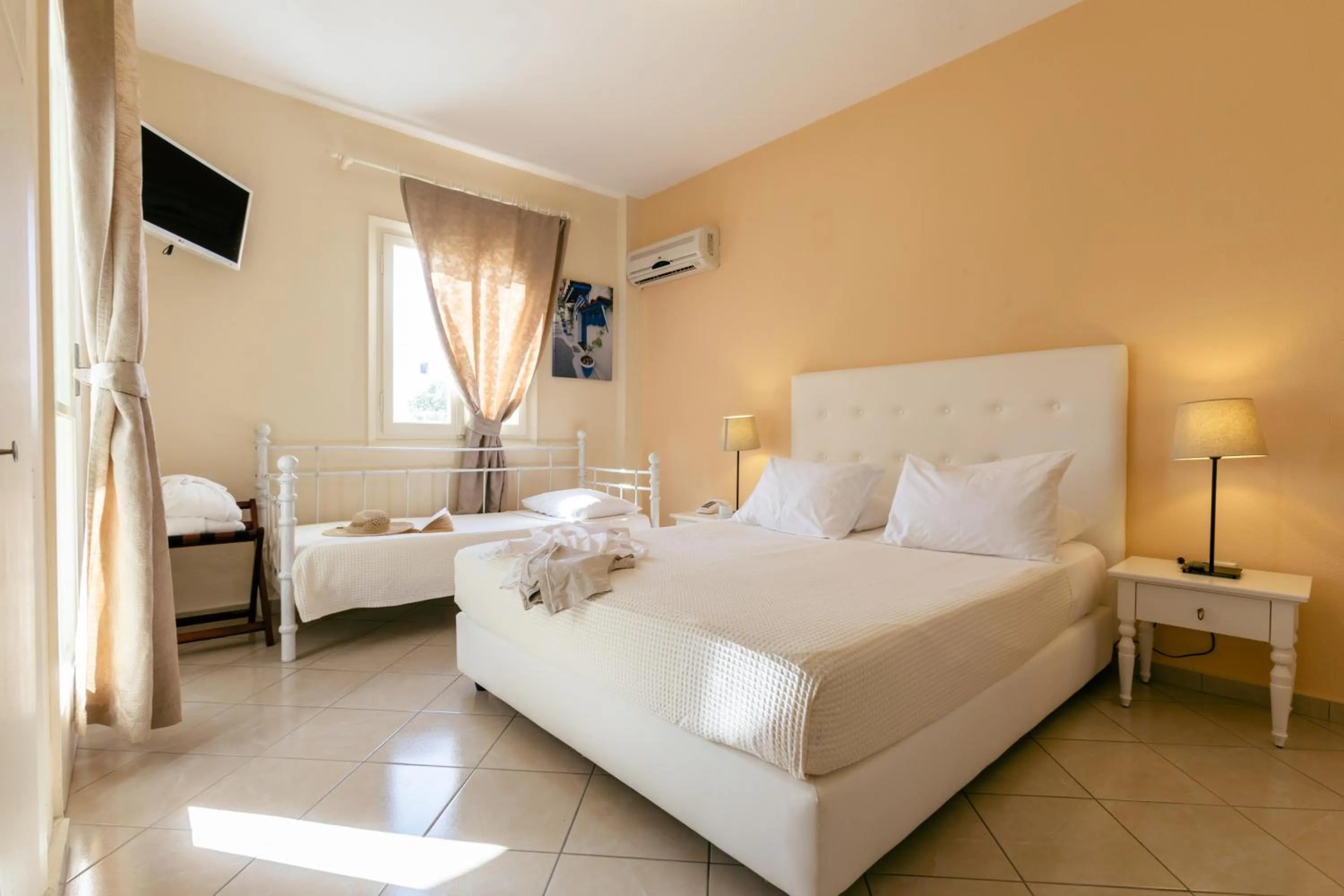 Bed in Mikri Vigla Hotel Beach Resort