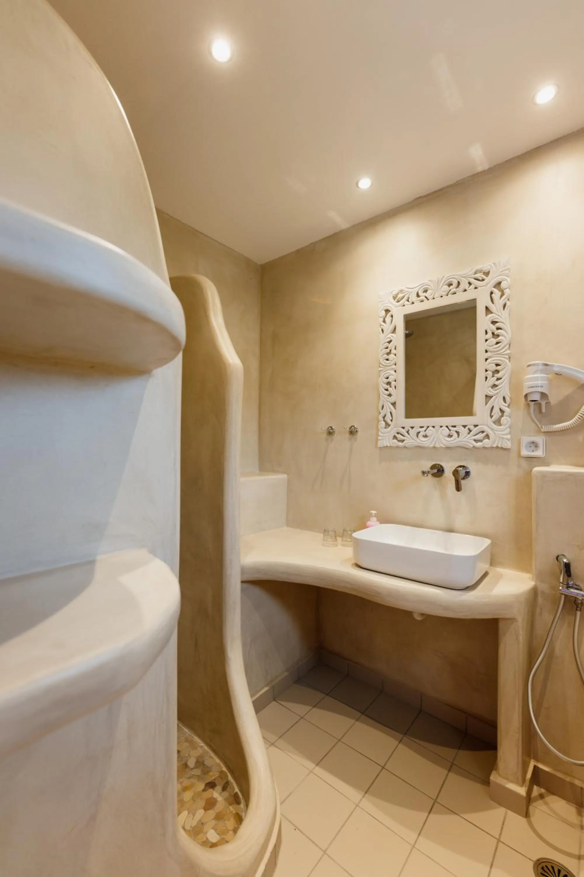 Shower in Mikri Vigla Hotel Beach Resort