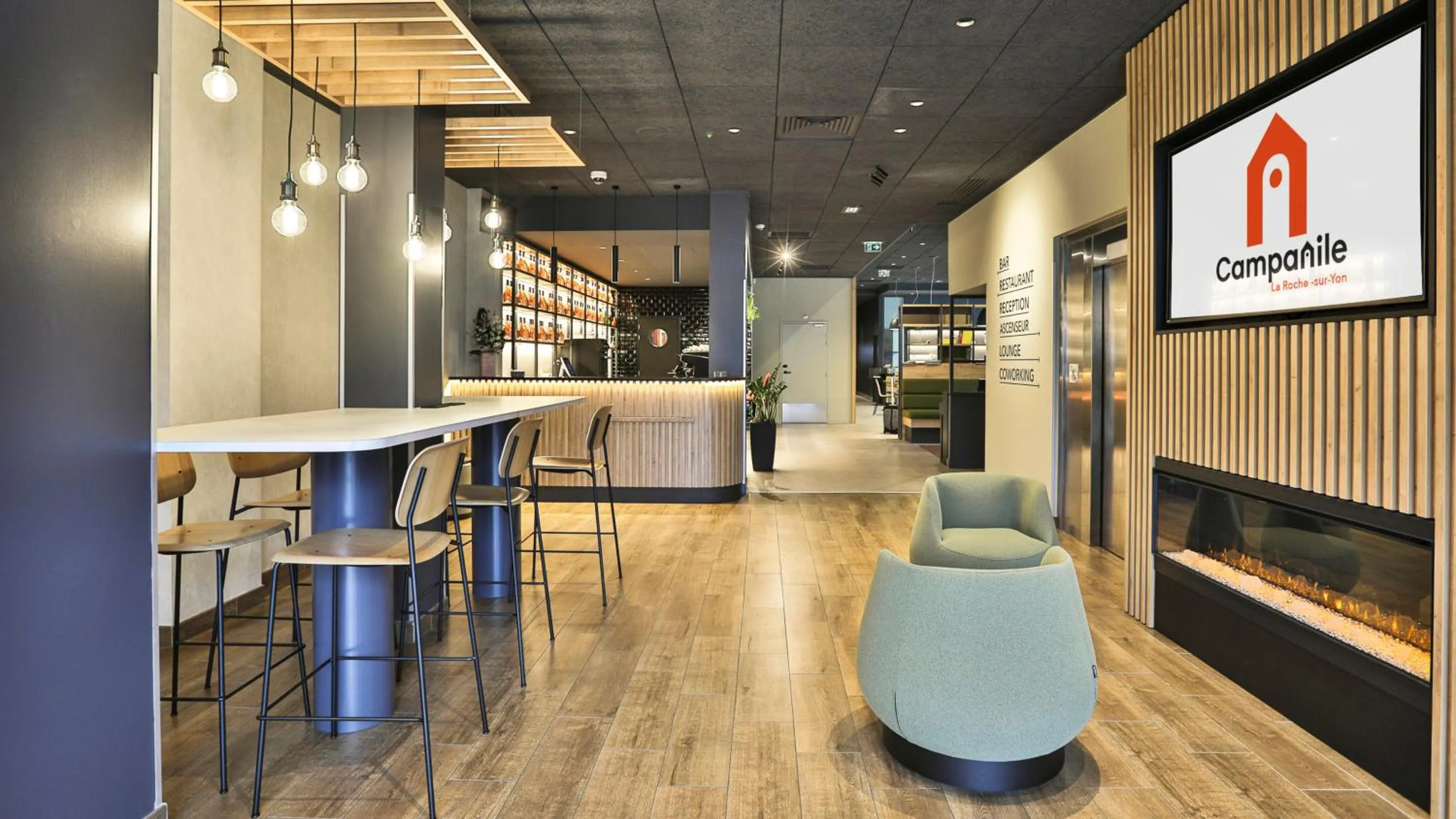 Facade/entrance in Campanile La Roche Sur Yon Centre Gare