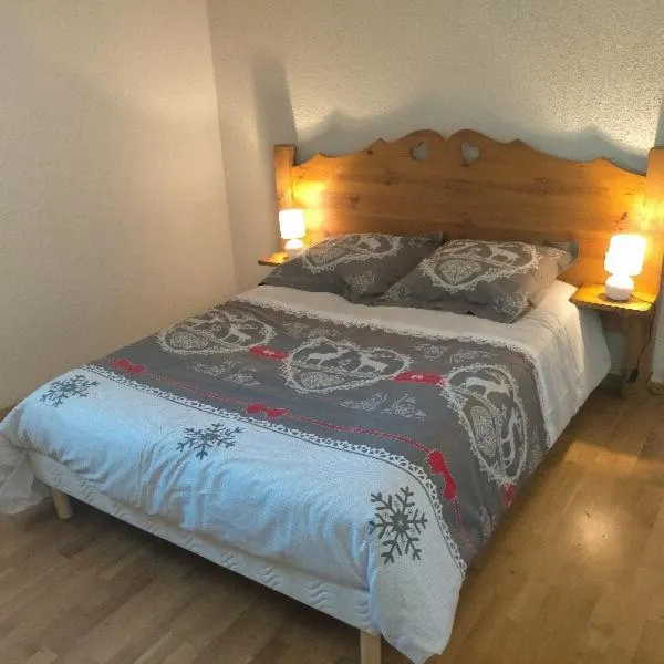 Photo of the whole room, Bed in La pradella Bolquere