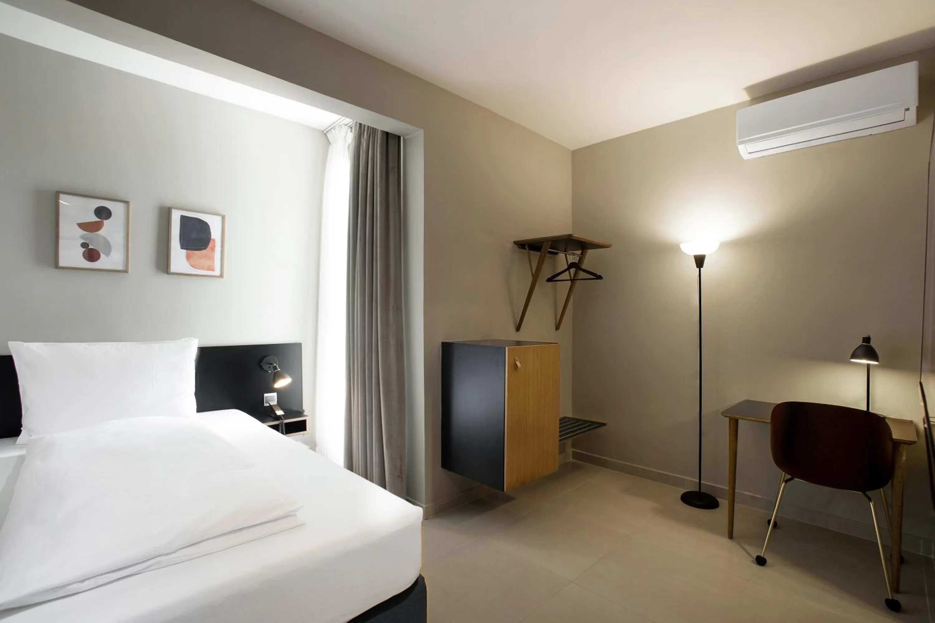 Photo of the whole room, Bed in Nordic Hotel Lagos