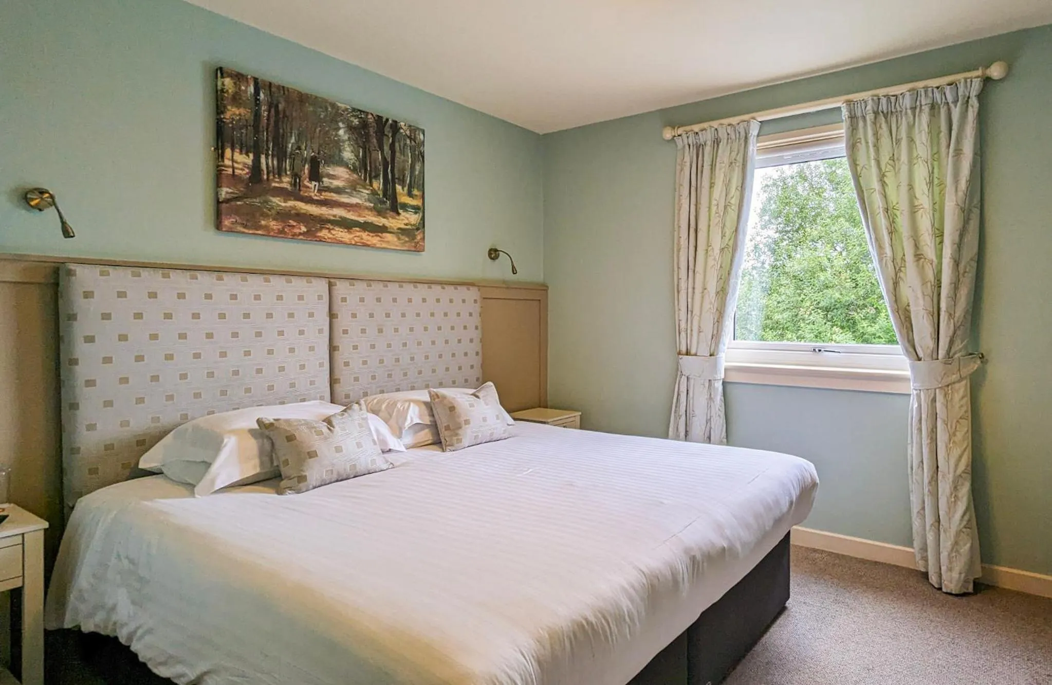 Bed in The Mallard Hotel