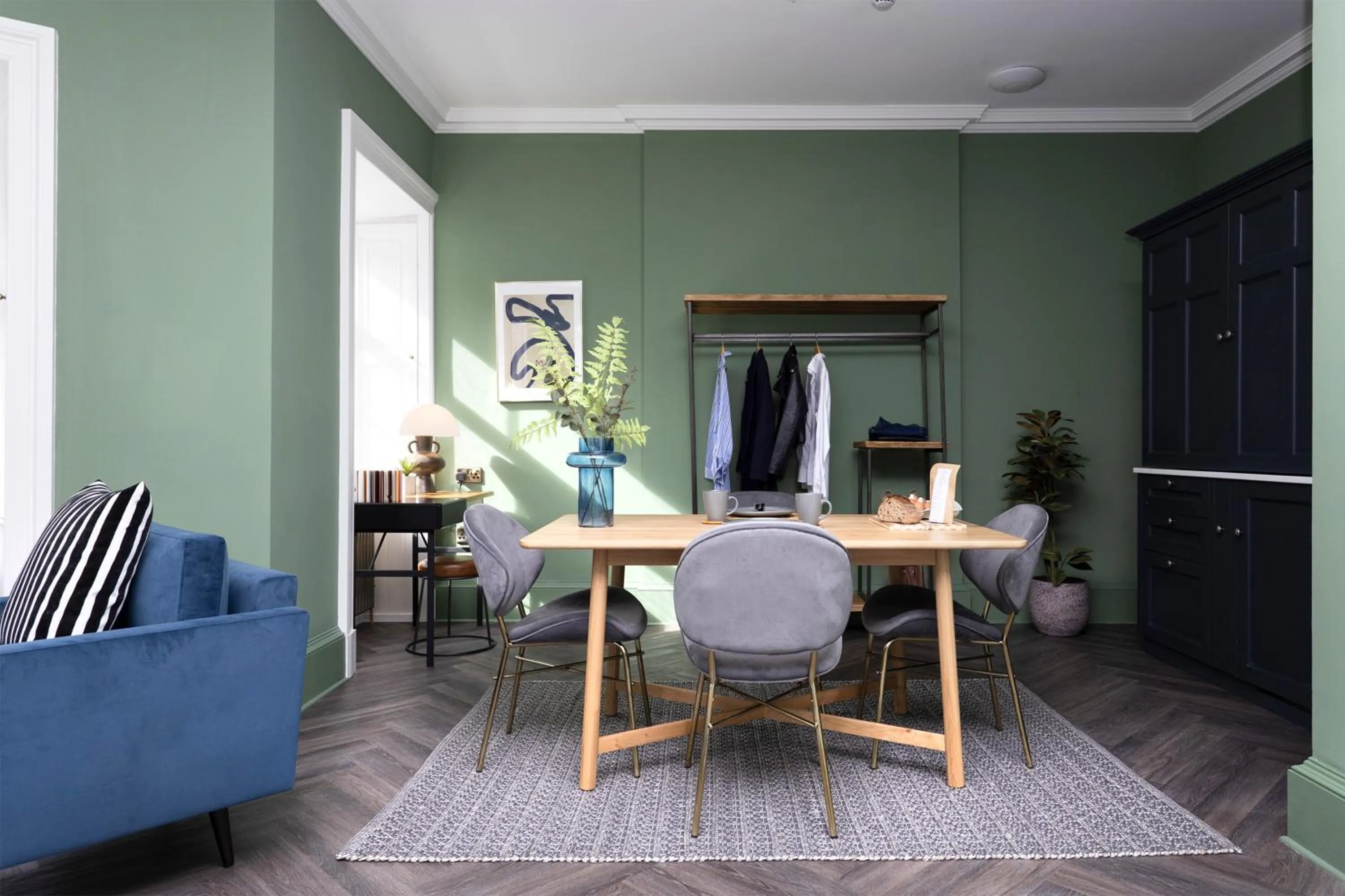 Dining area in 29 Queen Street Aparthotel