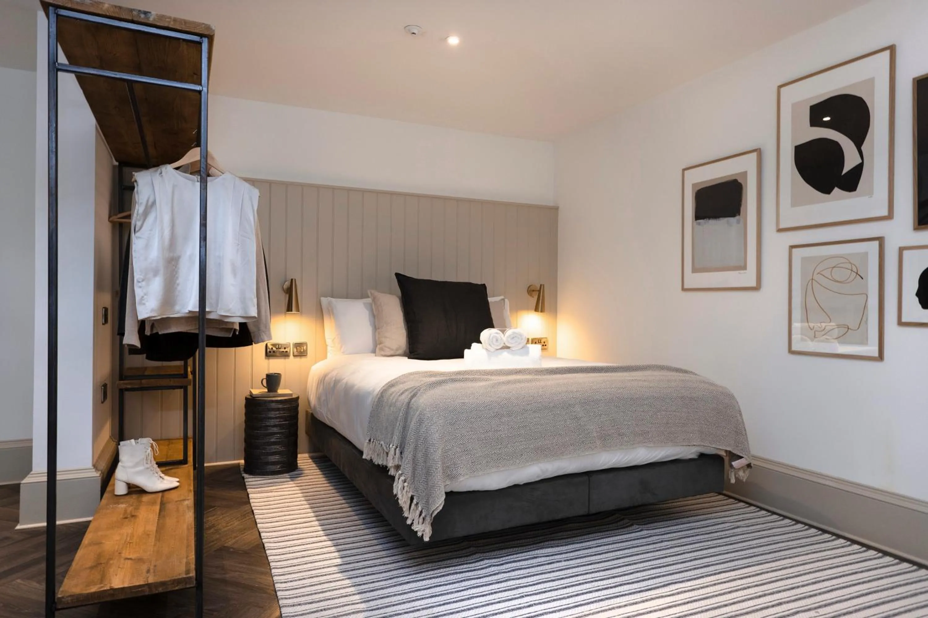 Bed in 29 Queen Street Aparthotel