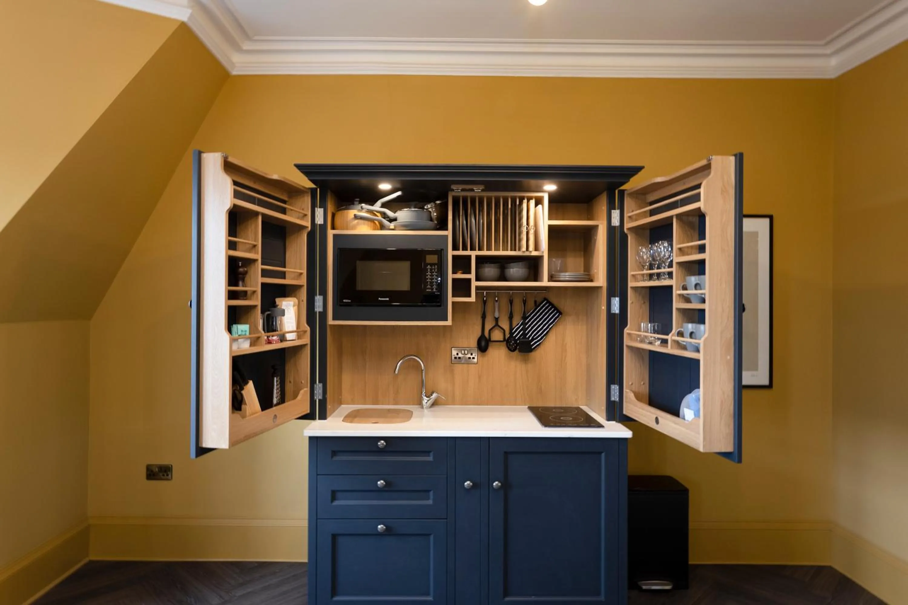 Kitchen or kitchenette in 29 Queen Street Aparthotel