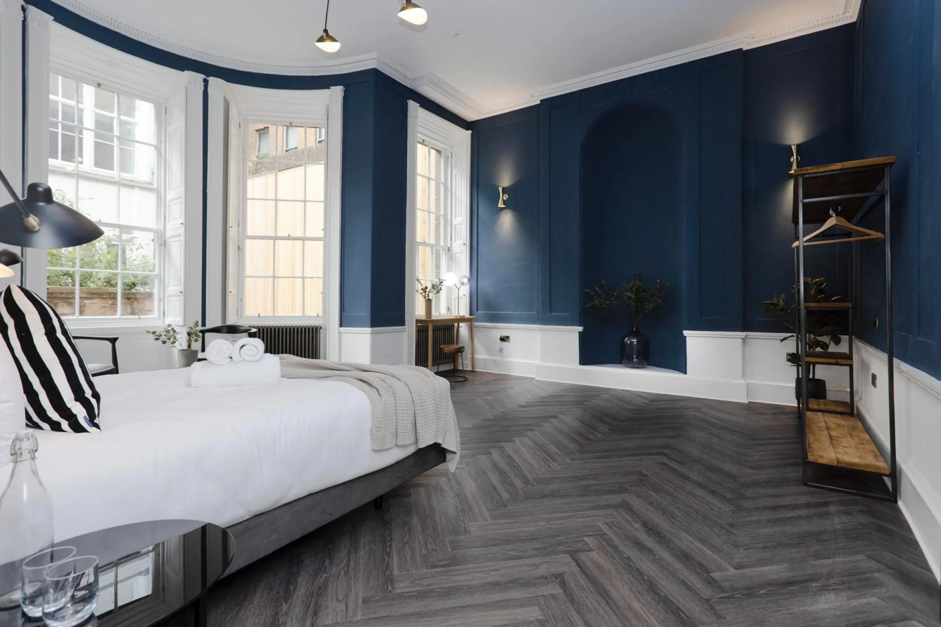 Bed in 29 Queen Street Aparthotel