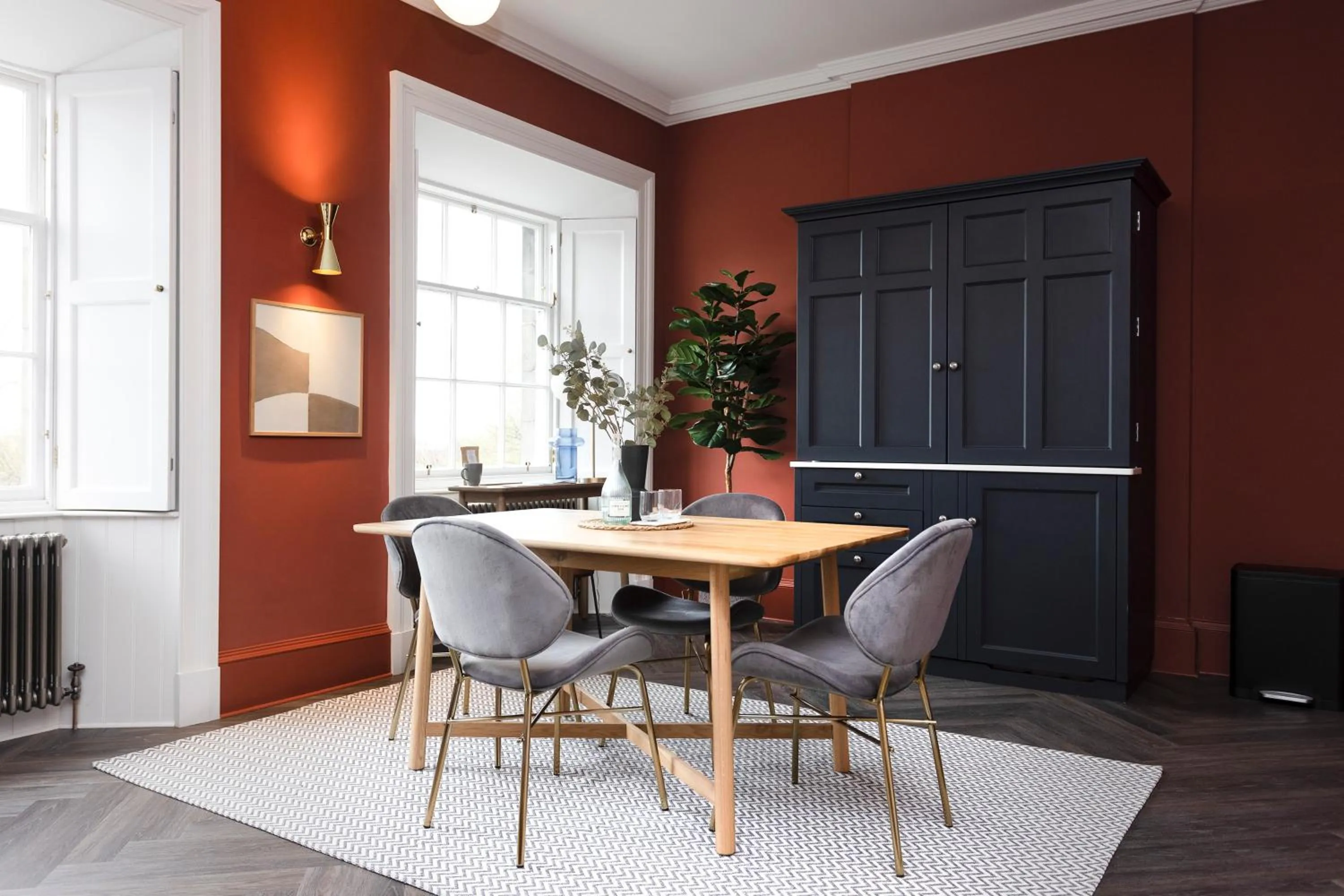Dining area in 29 Queen Street Aparthotel