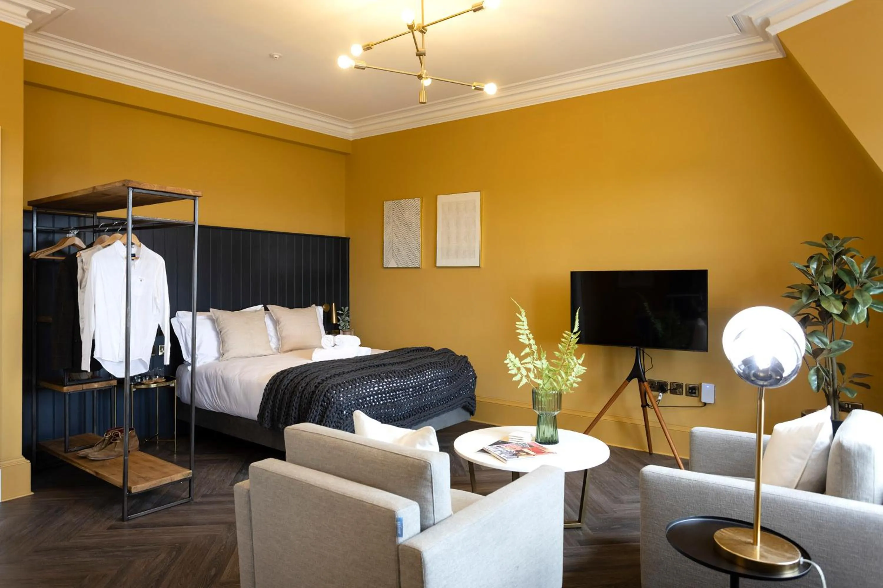 Photo of the whole room, Bed in 29 Queen Street Aparthotel