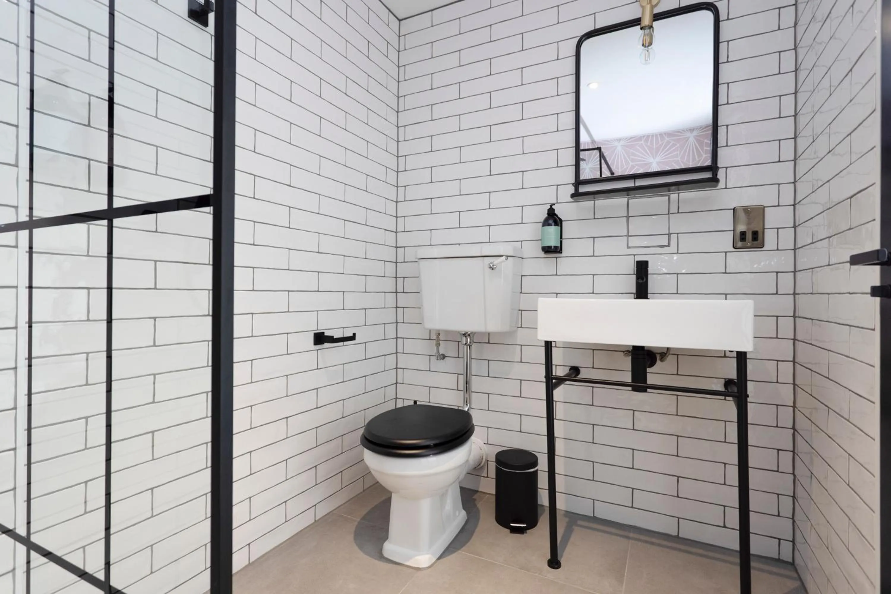 Bathroom in 29 Queen Street Aparthotel