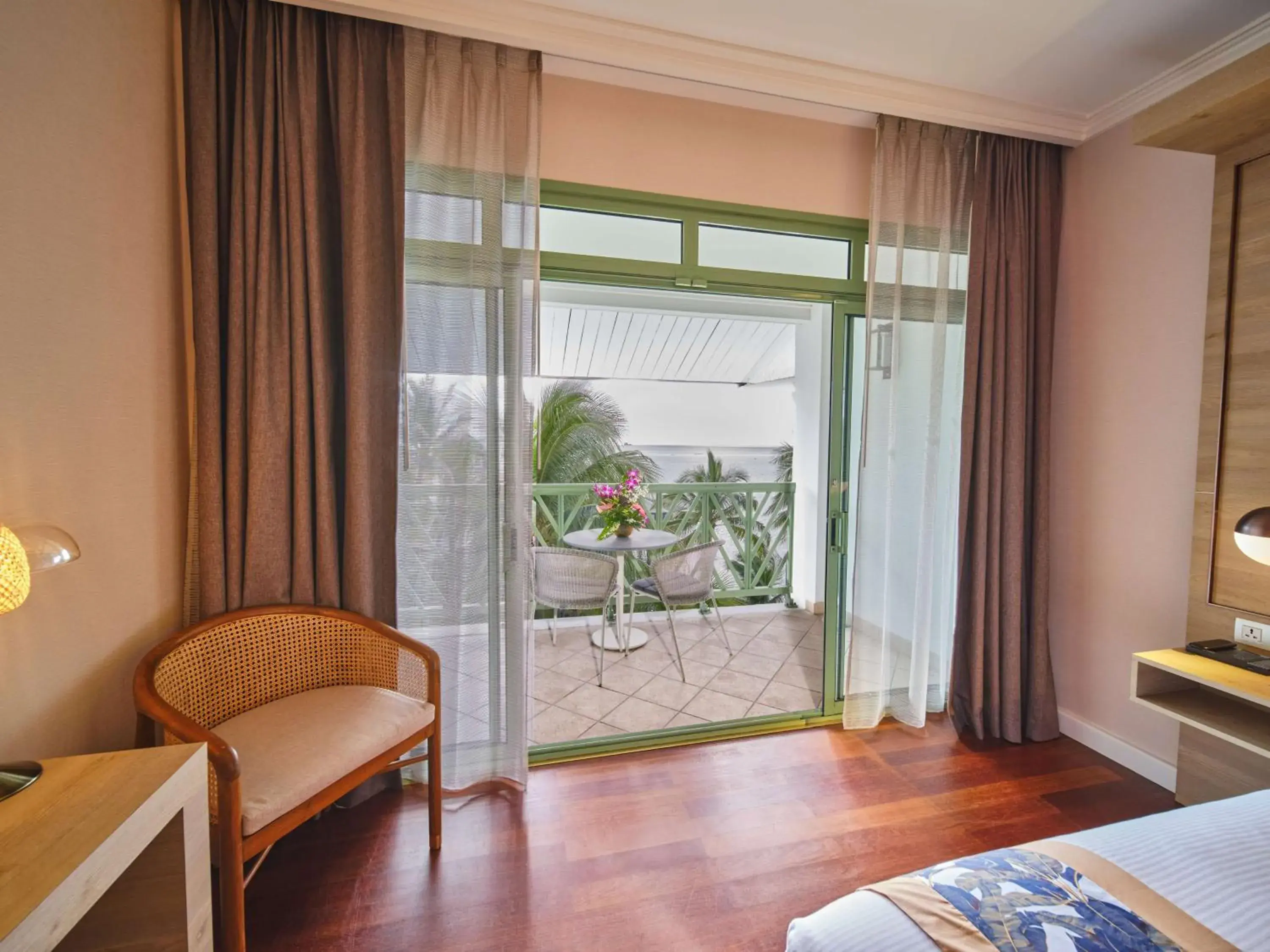 Queen Room with Two Queen Beds and Ocean View in Hilton Hotel Tahiti Queen Room with Two Queen Beds and Ocean View in Hilton Hotel Tahiti