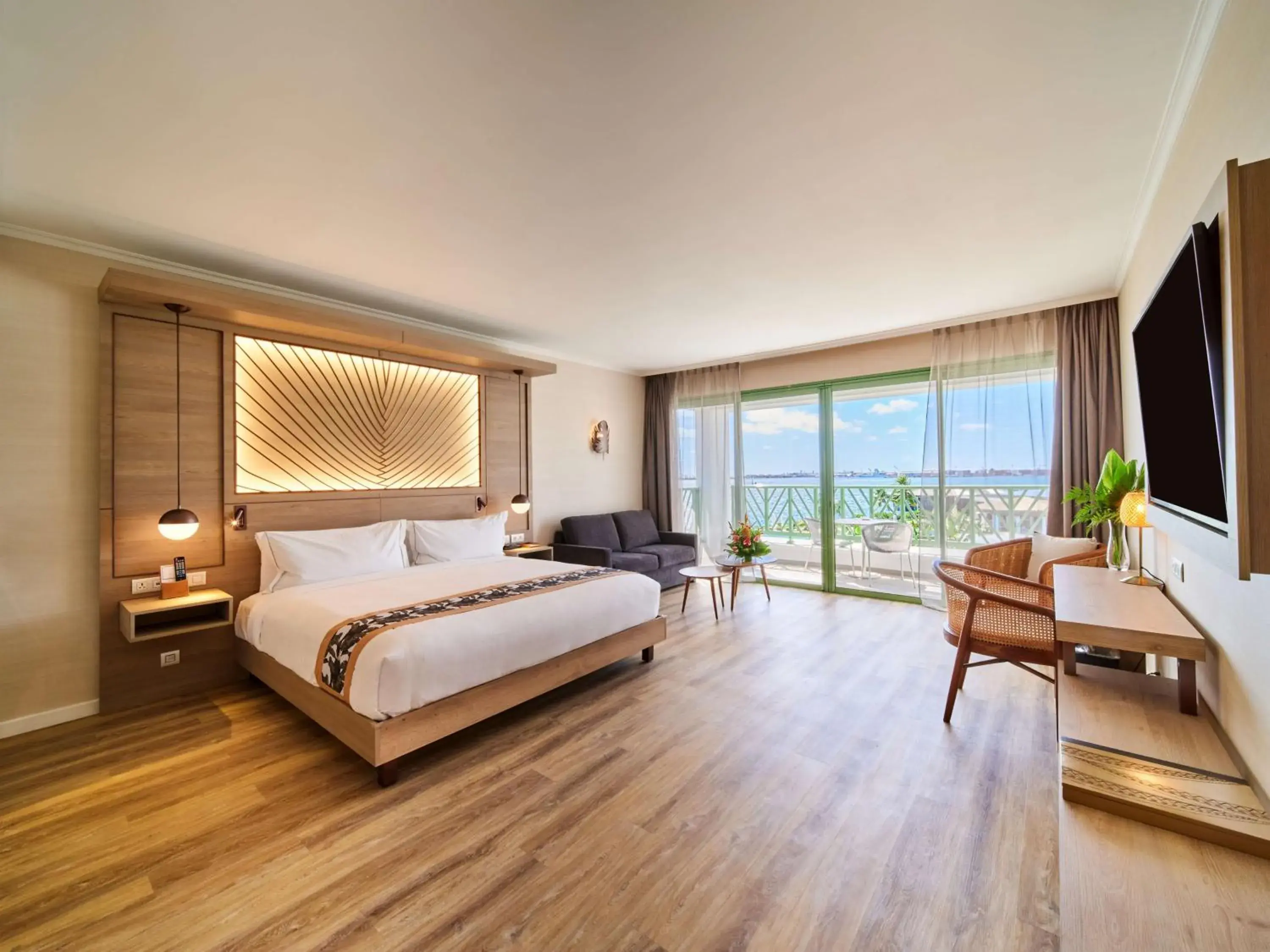King Room Premier Ocean View in Hilton Hotel Tahiti King Room Premier Ocean View in Hilton Hotel Tahiti