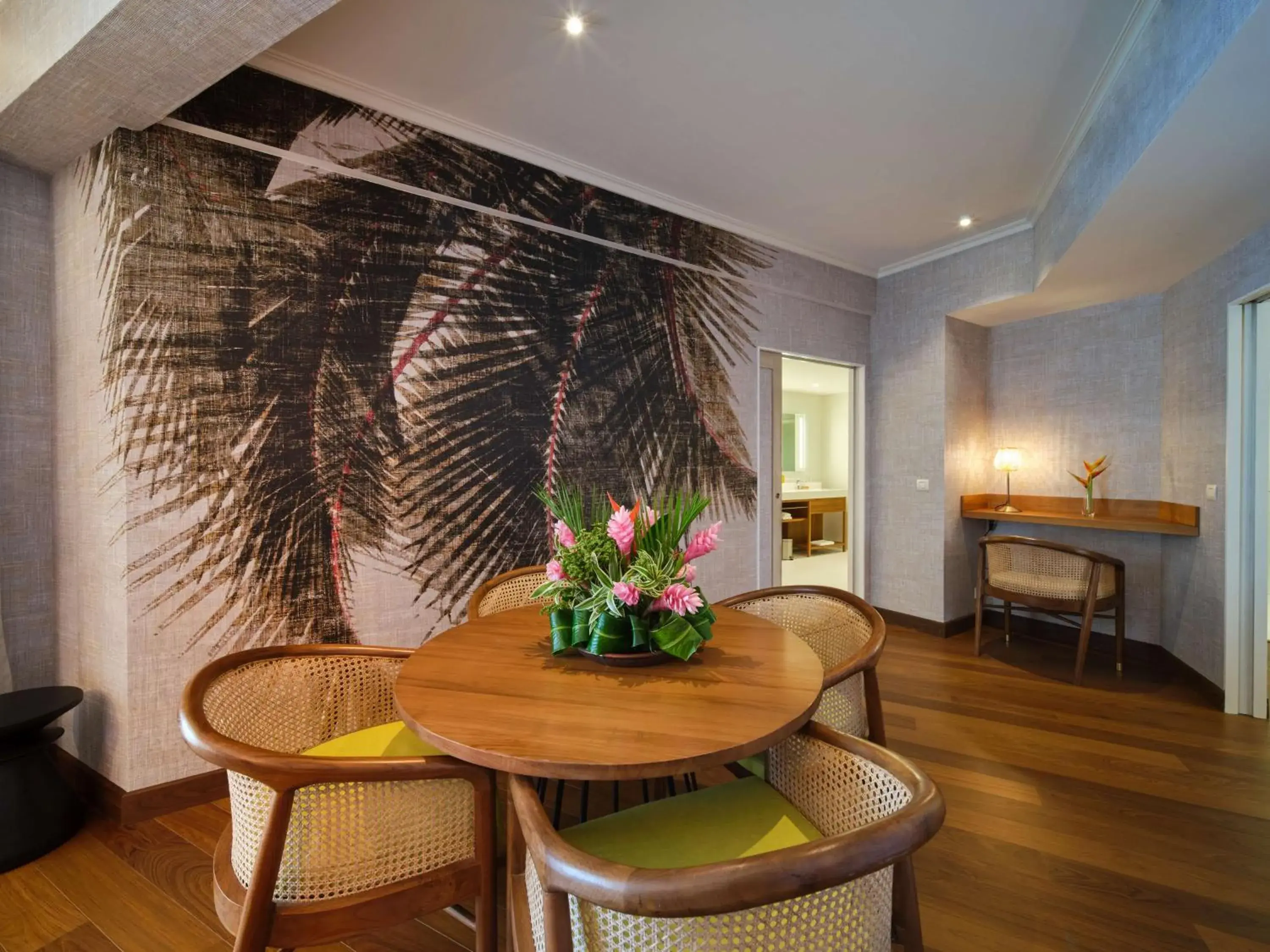 Two-Bedroom King Suite with Ocean View in Hilton Hotel Tahiti Two-Bedroom King Suite with Ocean View in Hilton Hotel Tahiti