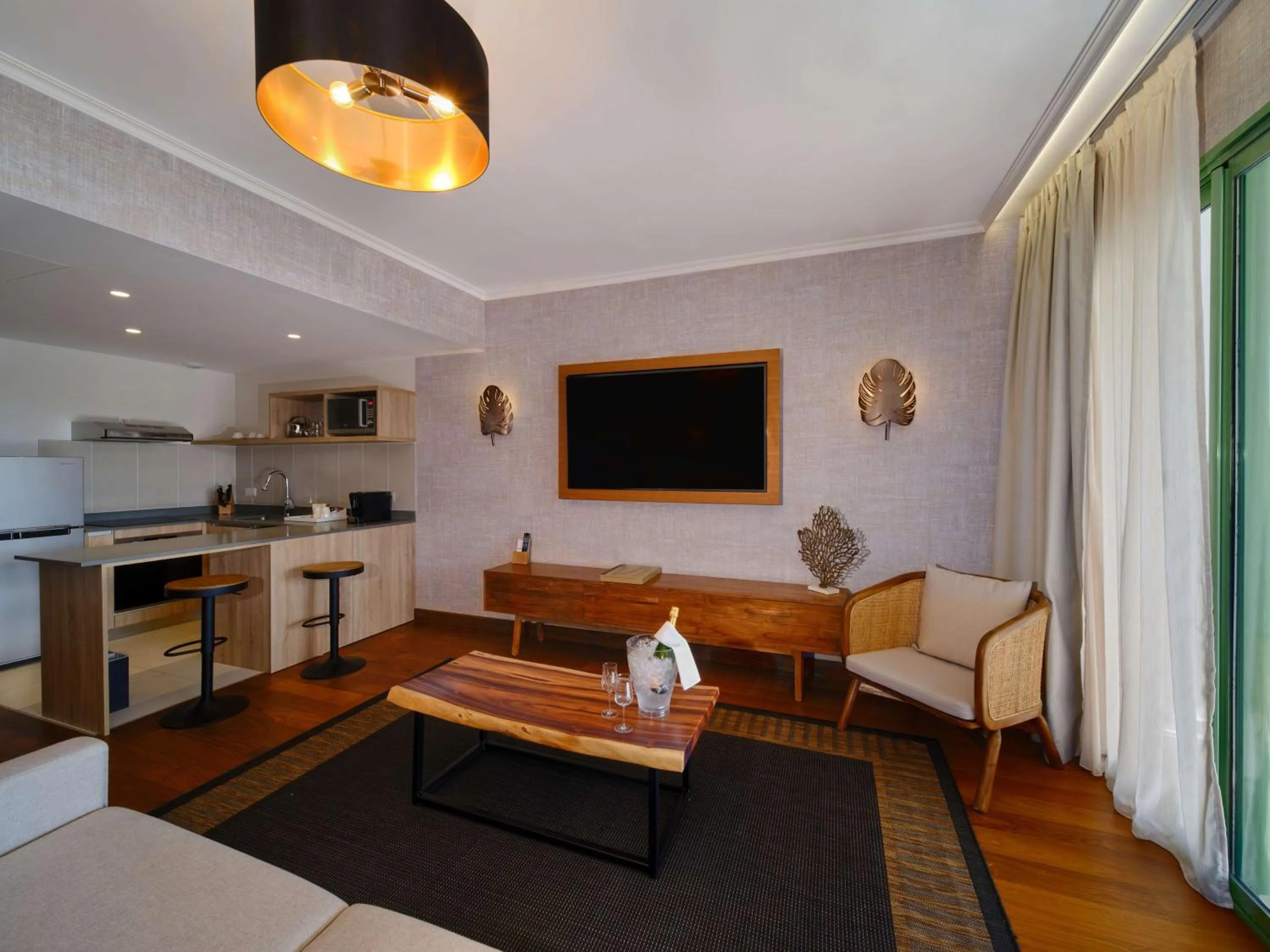 Living room in Hilton Hotel Tahiti