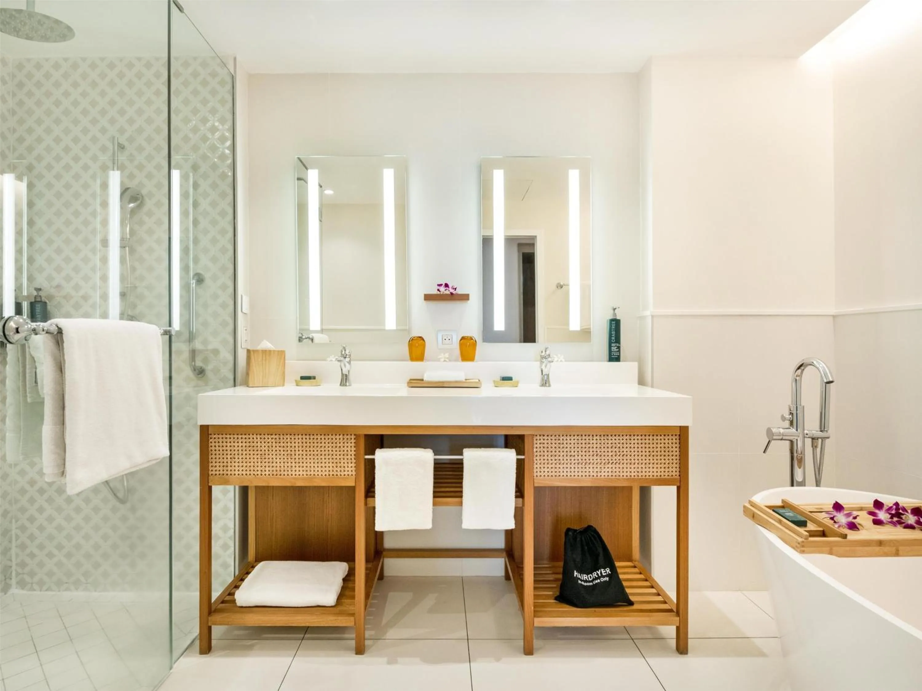 Bathroom in Hilton Hotel Tahiti