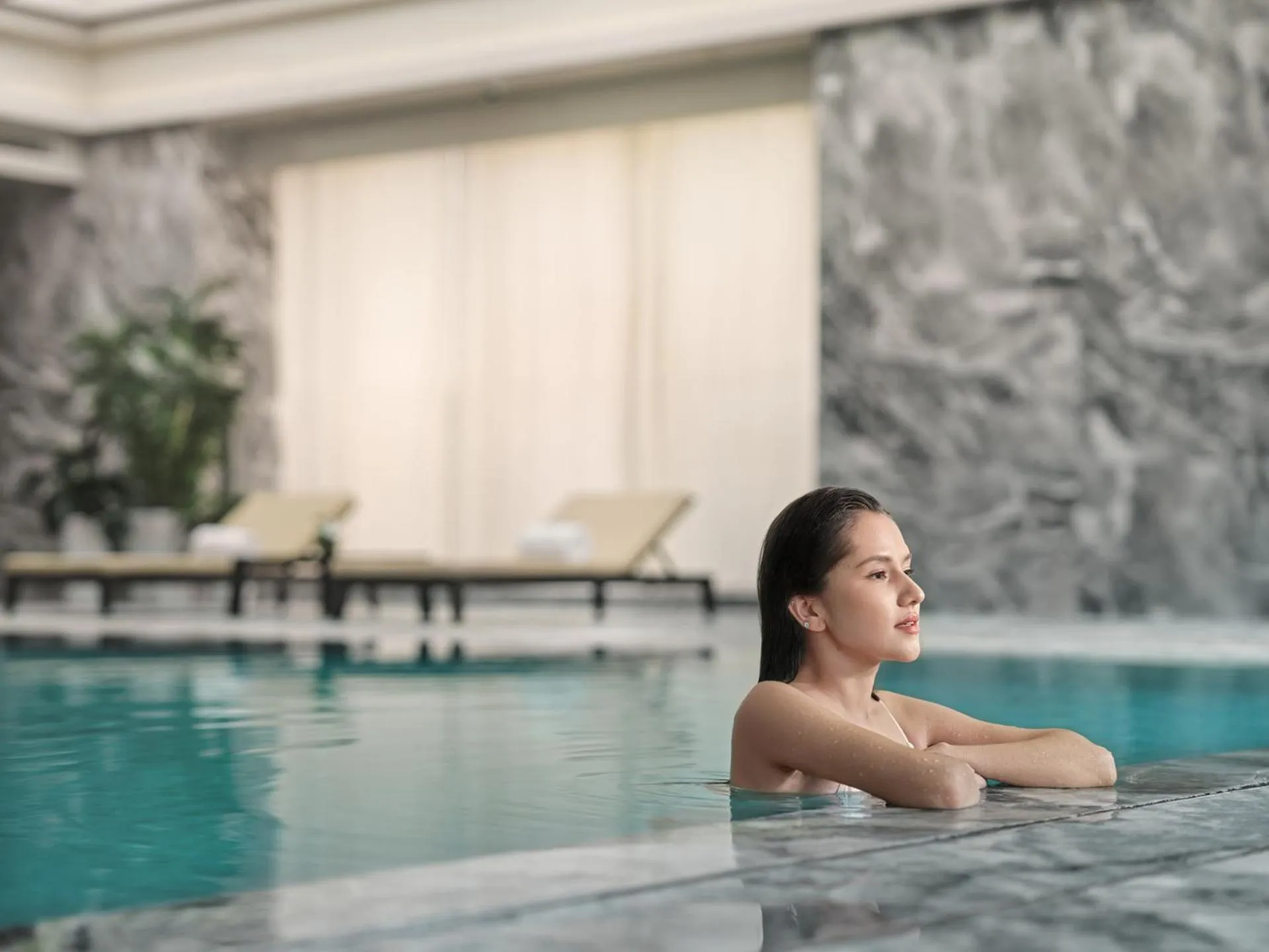 Swimming pool in Conrad Urumqi