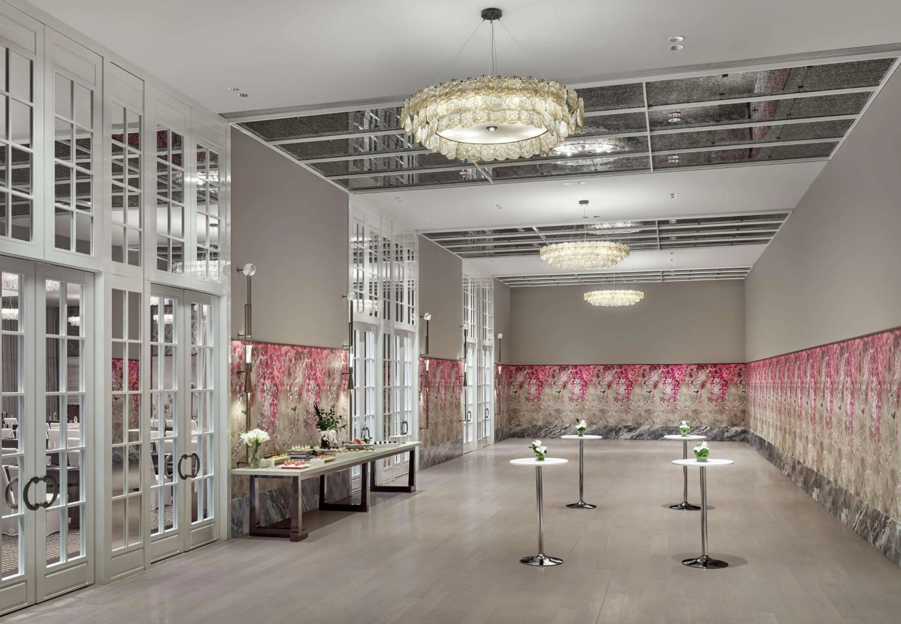 Meeting/conference room in Conrad Urumqi