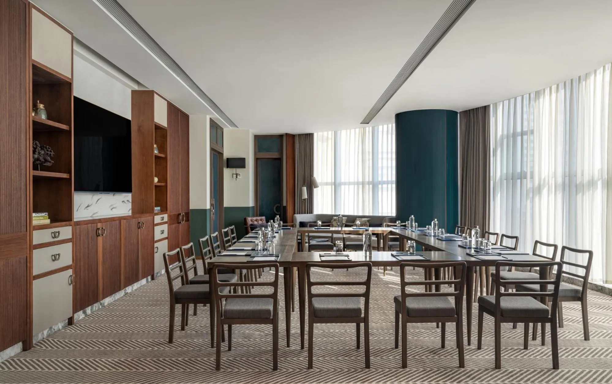 Meeting/conference room in Conrad Urumqi