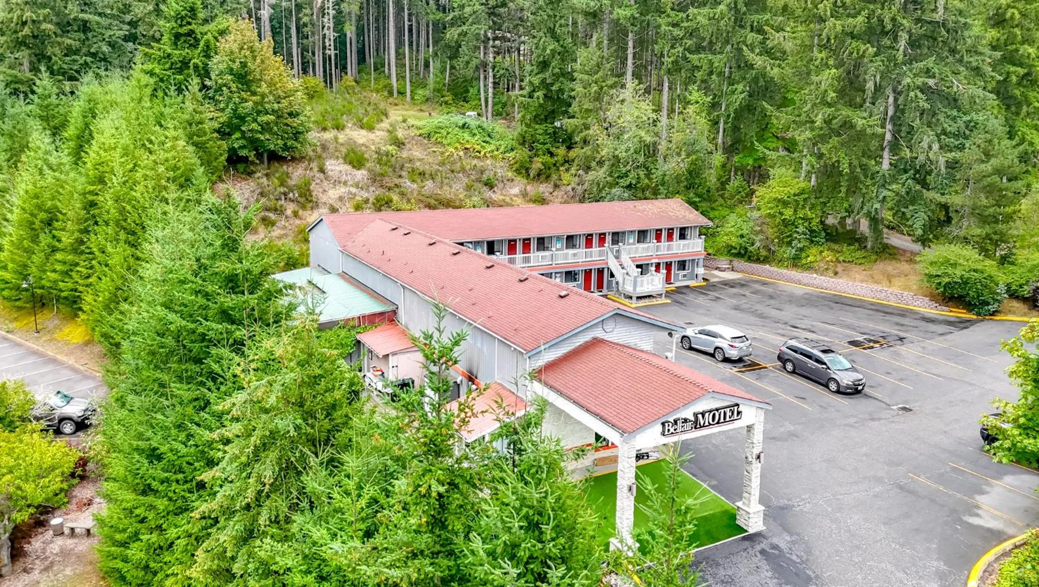 Property building in Belfair Motel