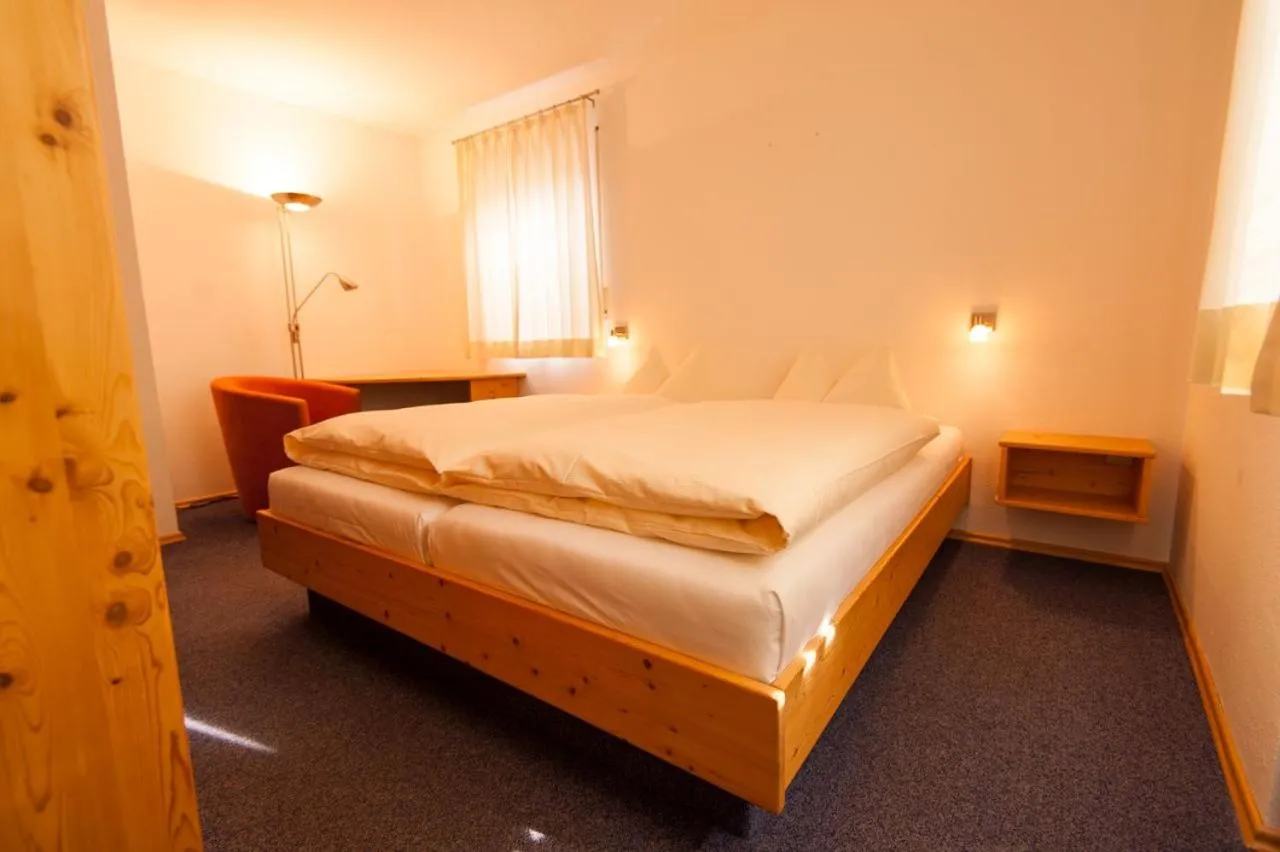 Bed in Gasthaus Sindel-Buckel