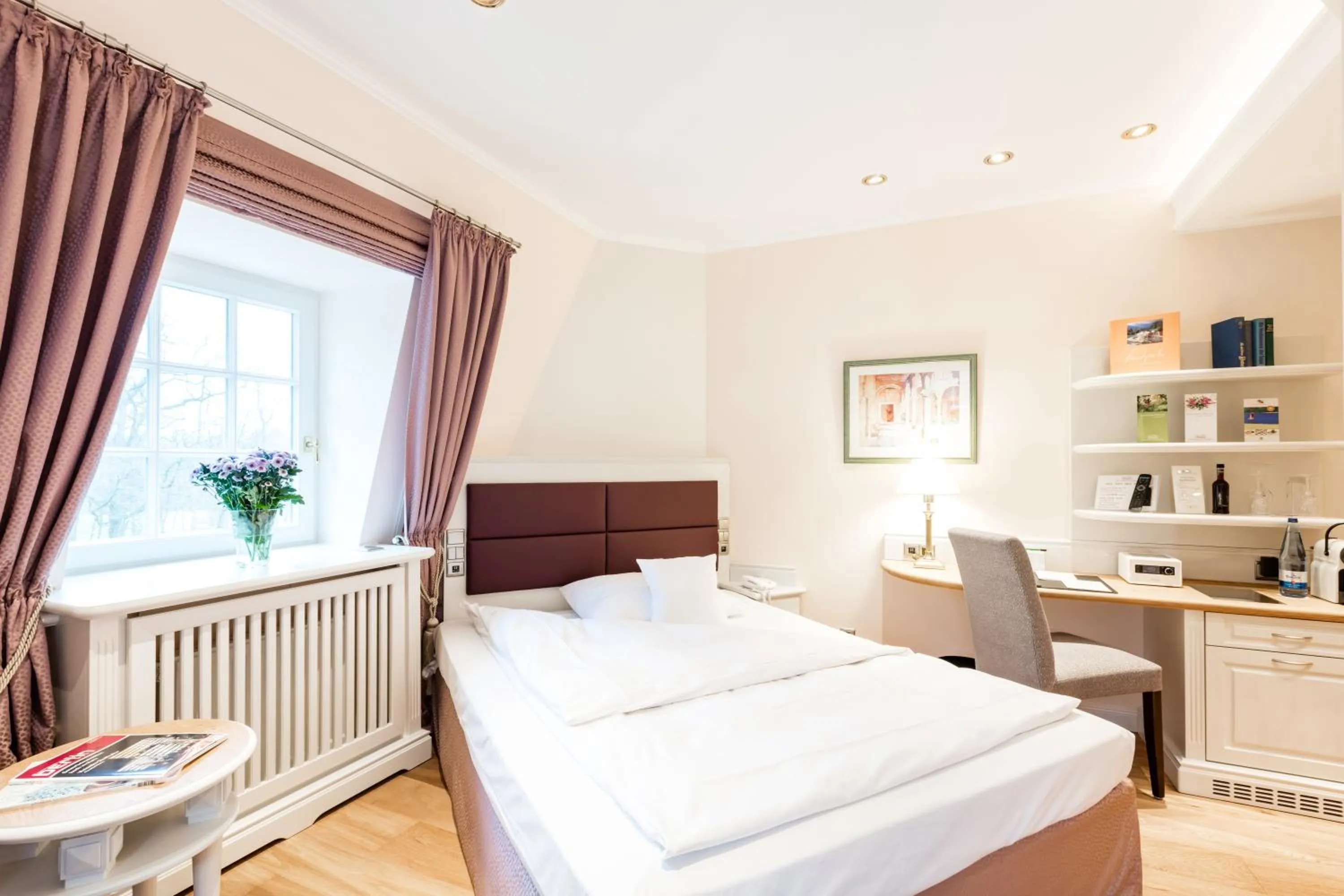 Bedroom, Bed in Waldhaus Reinbek