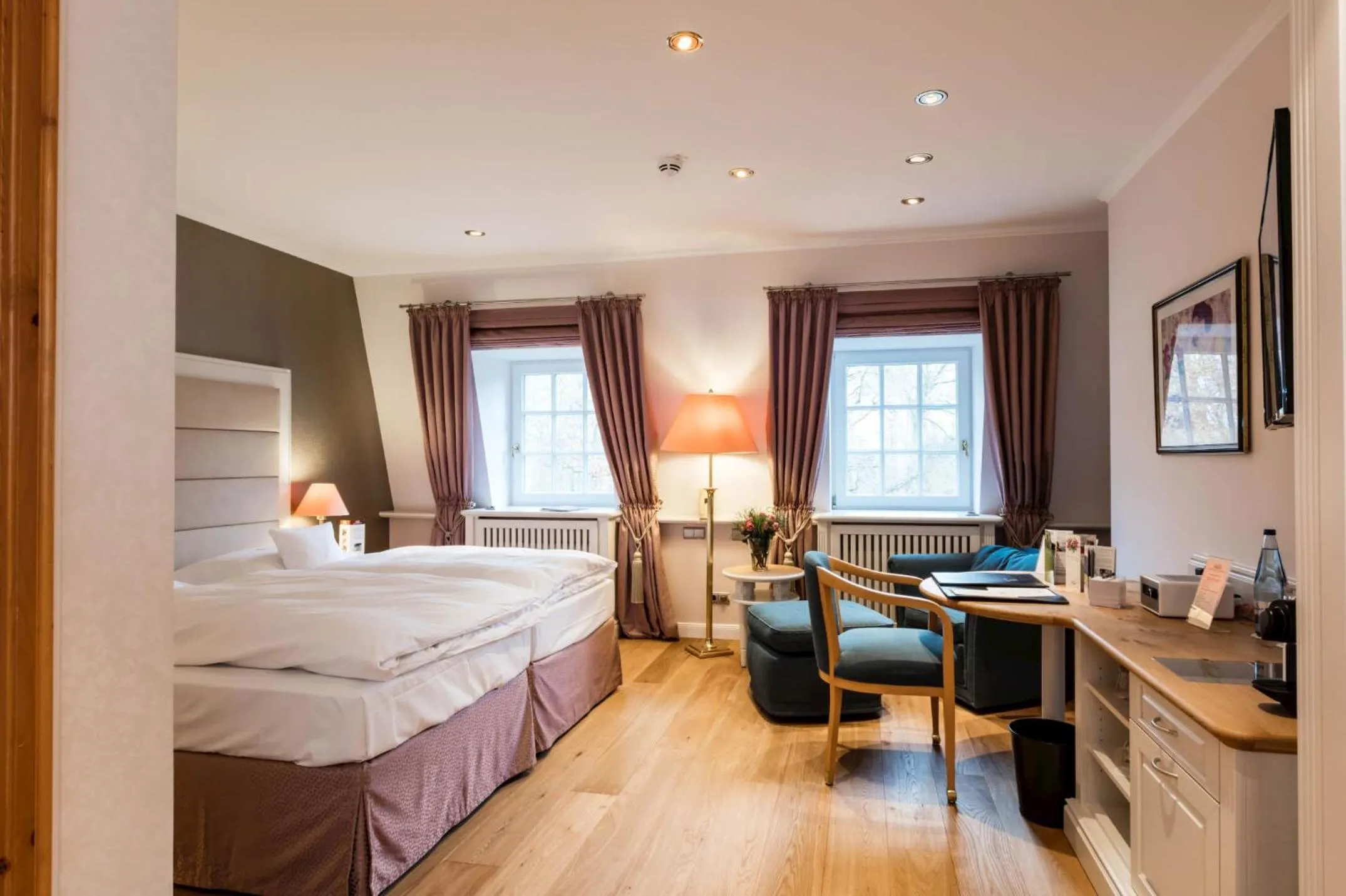 Photo of the whole room, Bed in Waldhaus Reinbek