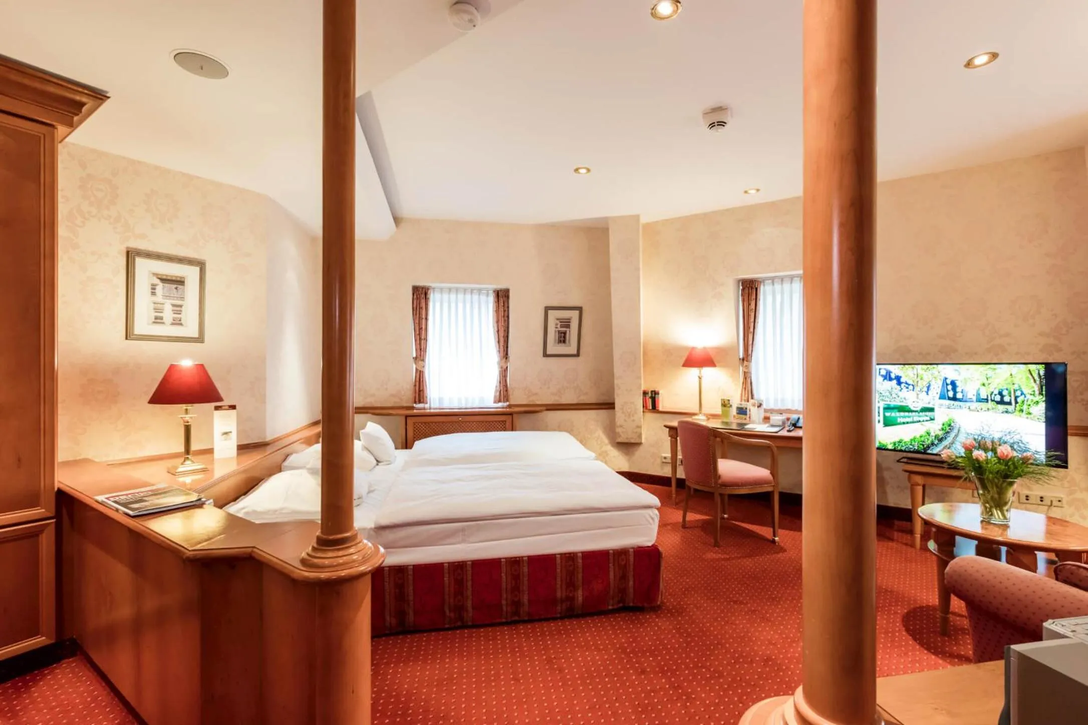 Photo of the whole room, Bed in Waldhaus Reinbek