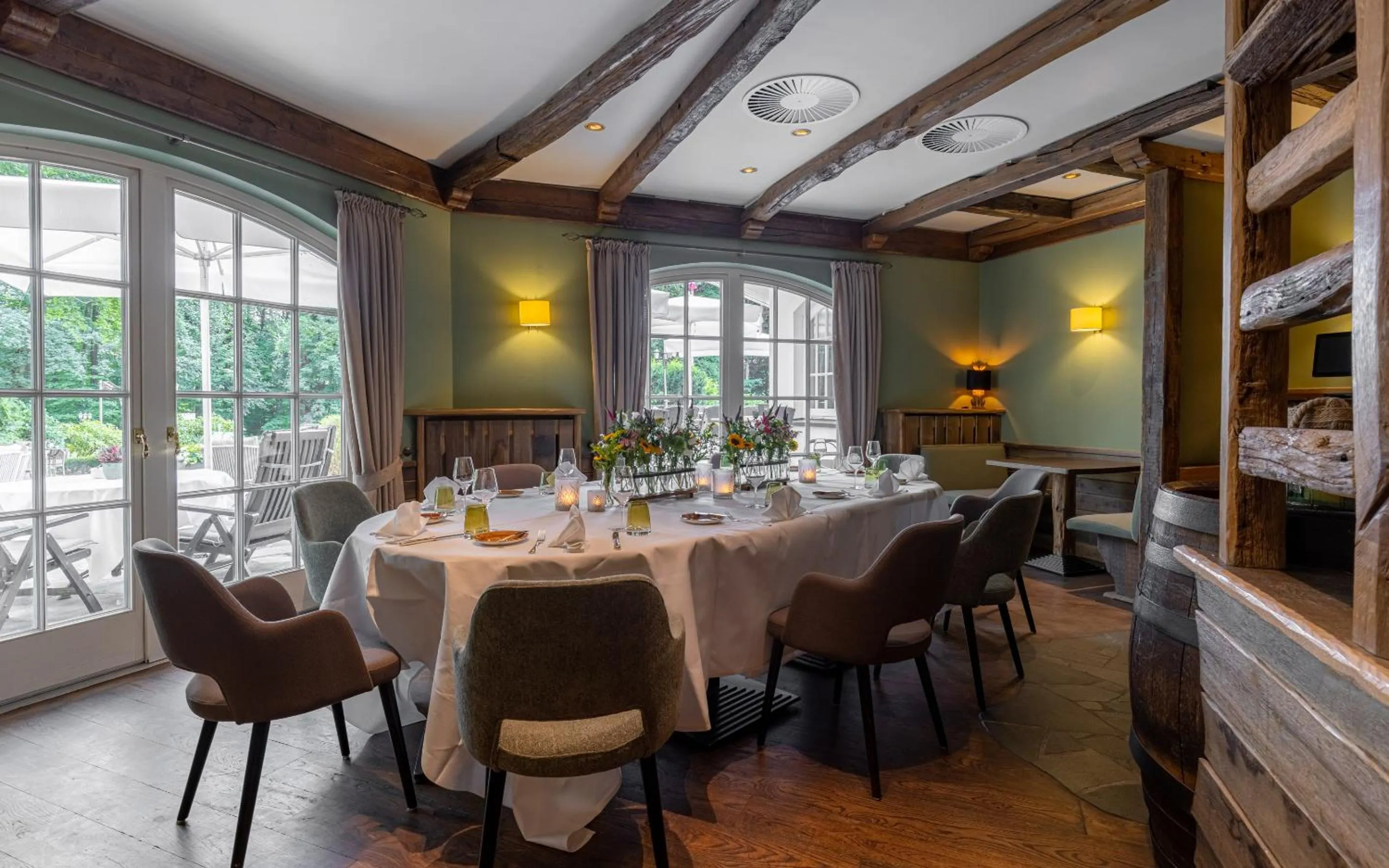 Restaurant/places to eat in Waldhaus Reinbek