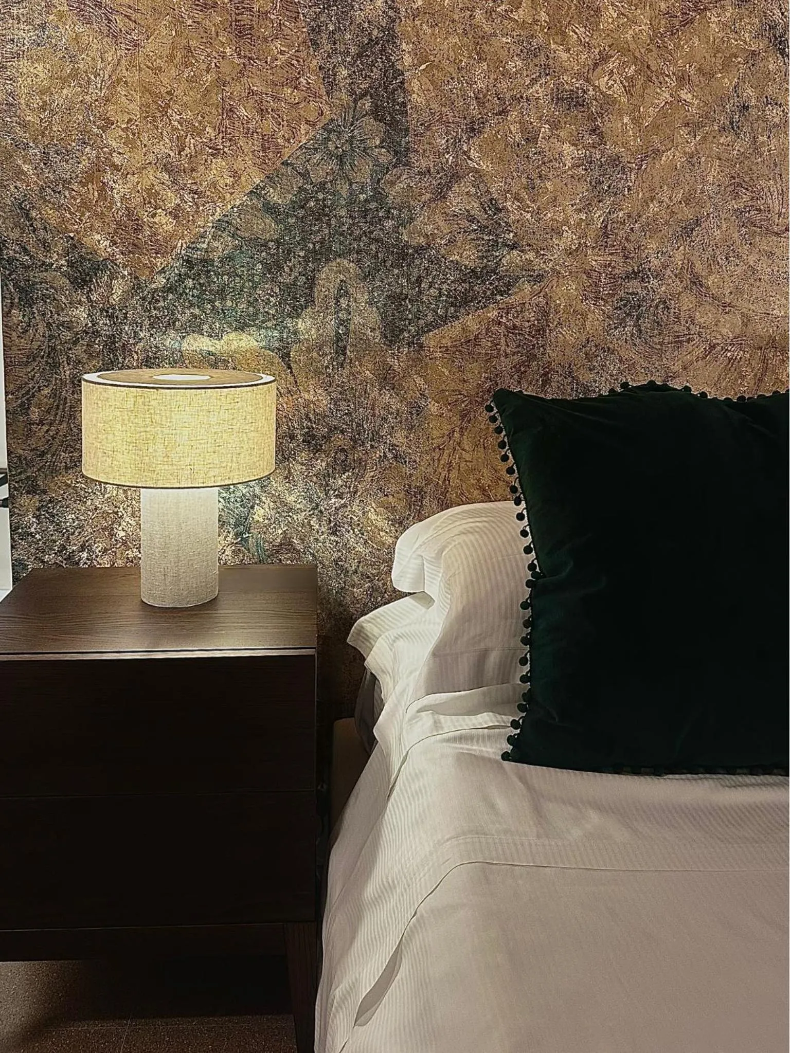 Bed in Ginevra Boutique Rooms - Palazzo Leosini - Residenze D'Epoca