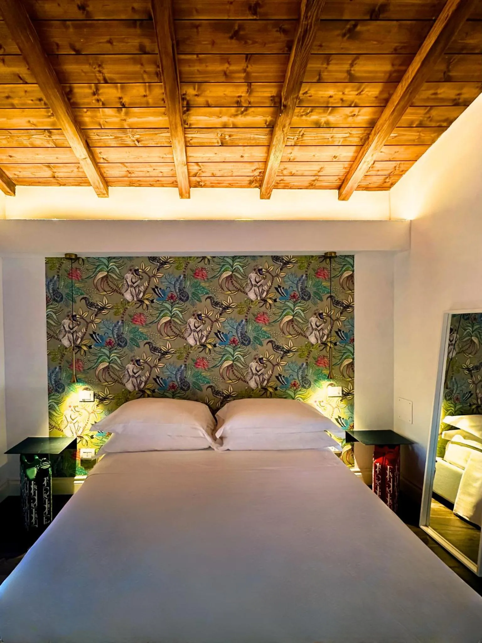 Bed in Ginevra Boutique Rooms - Palazzo Leosini - Residenze D'Epoca