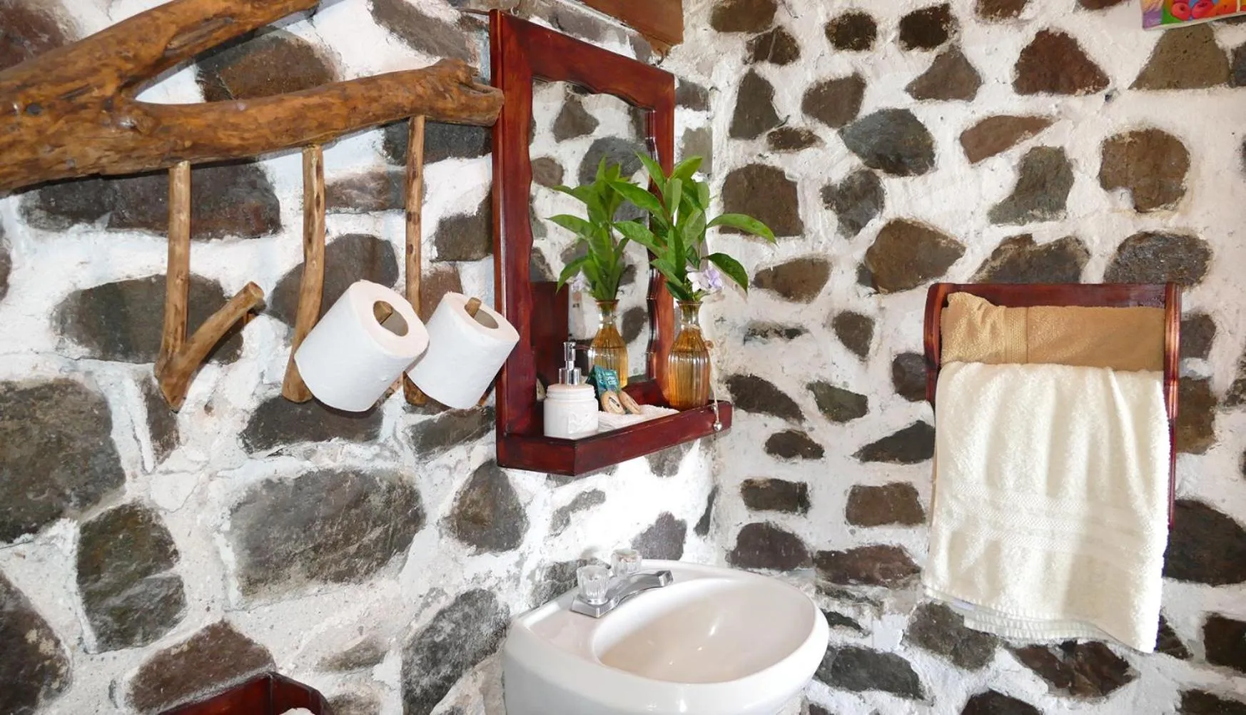 Bathroom in Hotel & Restaurante Arca de Noé