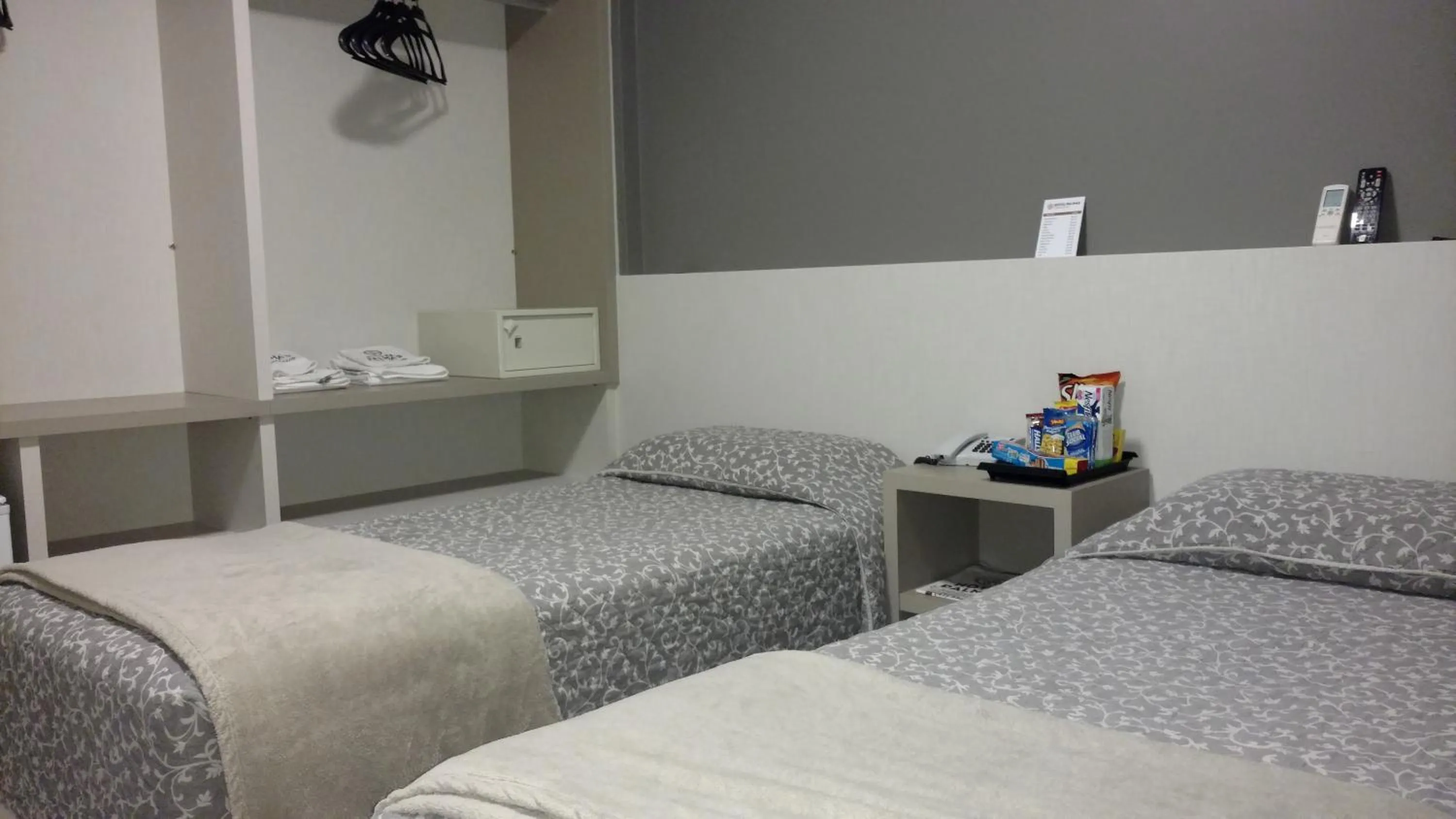 Photo of the whole room in Hotel Palmas Executivo