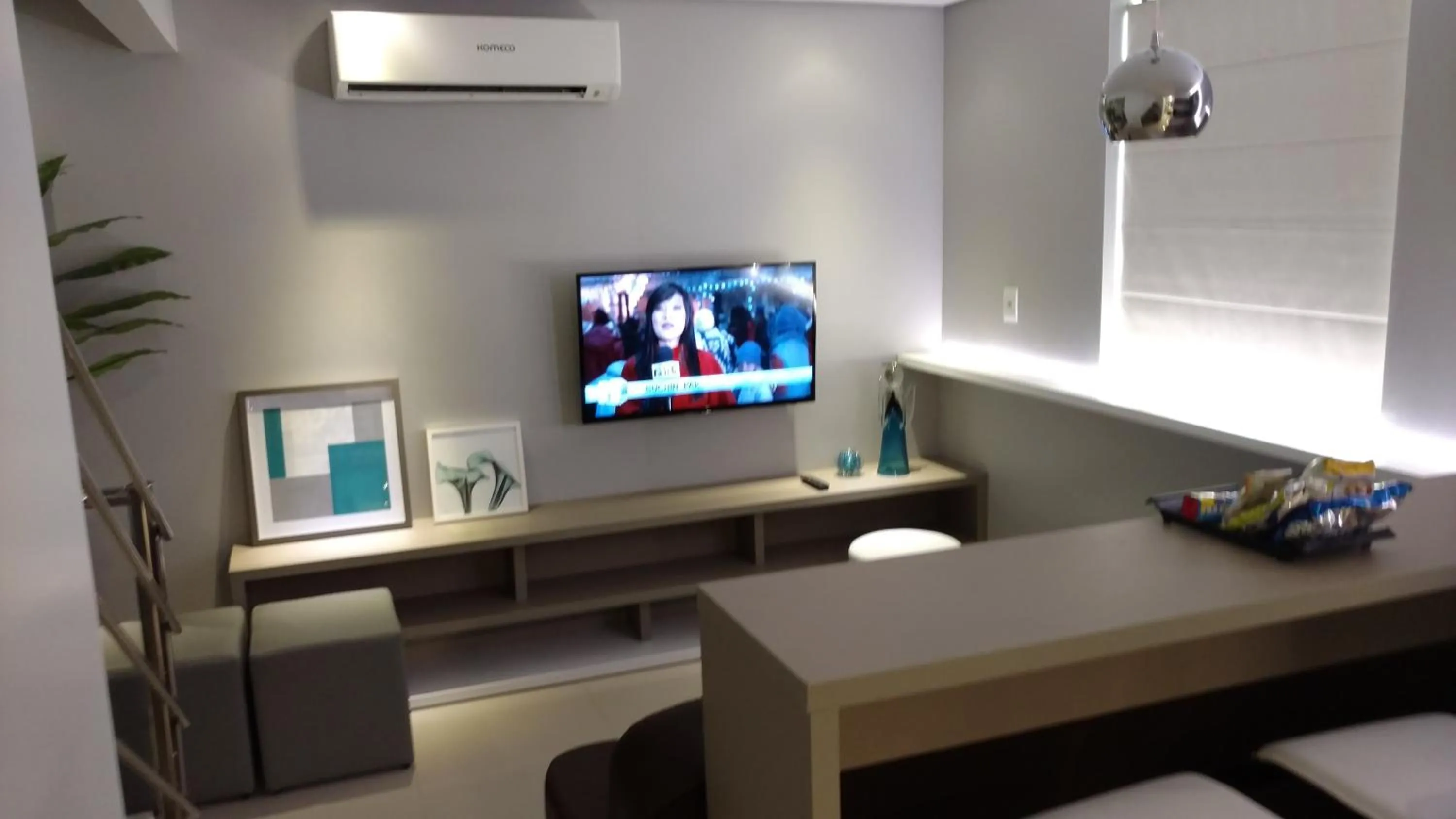TV and multimedia in Hotel Palmas Executivo